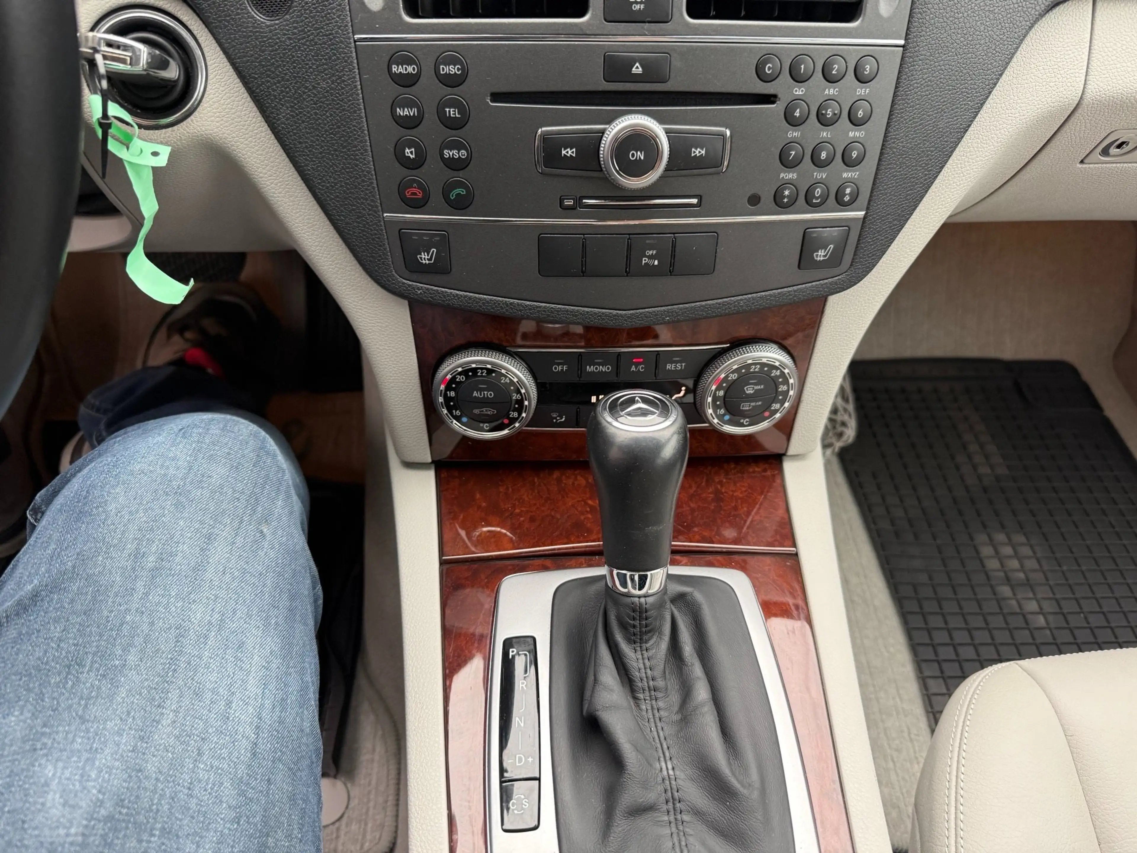 Mercedes-Benz C 350 C 350 T Eleg. 4MATIC CDI Aut. Elegance — photo 12