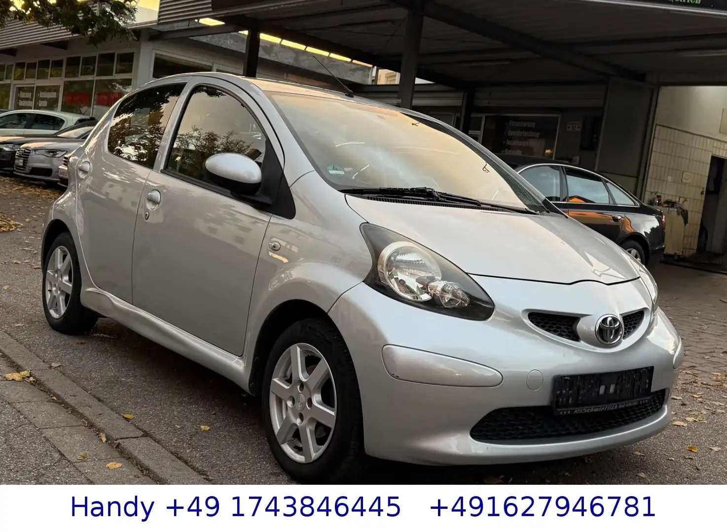 Toyota Aygo AYGO 1.0i Cool/TÜV AU 08.2026/AUX/KLIMA/ALU Argent - 2