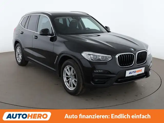 BMW X3 view 8