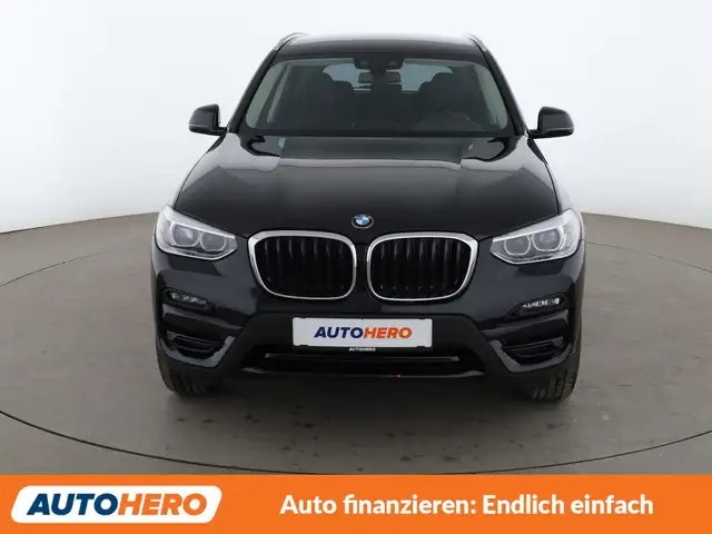 BMW X3 view 9