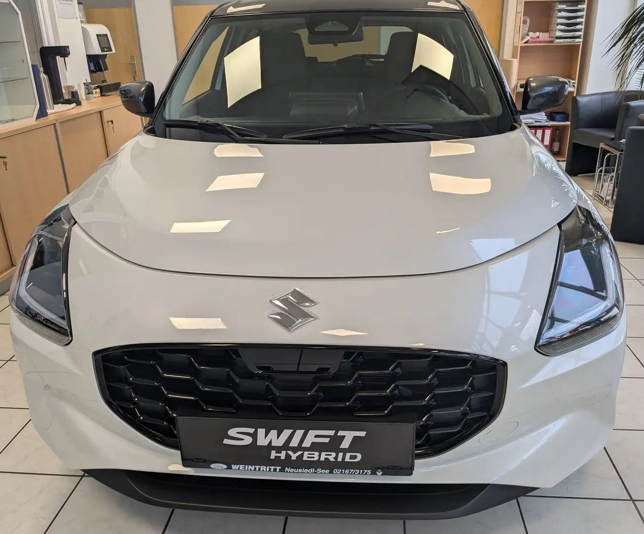 Suzuki Swift 1.2 Dualjet Hybrid 61 kW Shine - 2