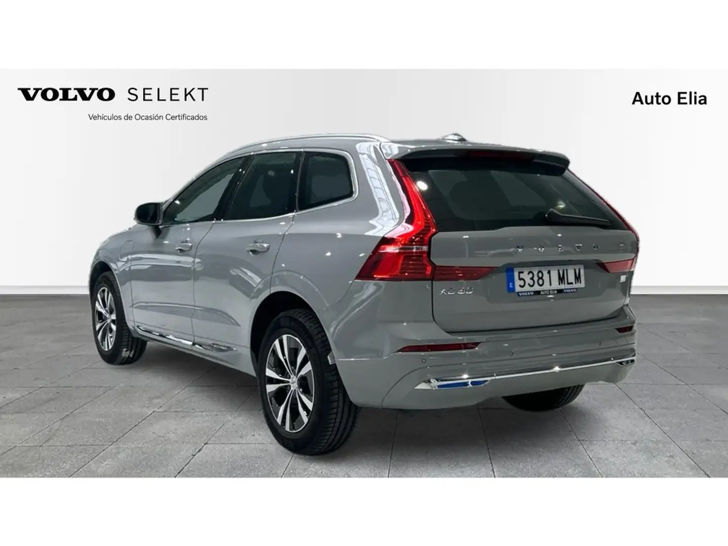 Volvo XC60 T6 Recharge Core Gris - 2
