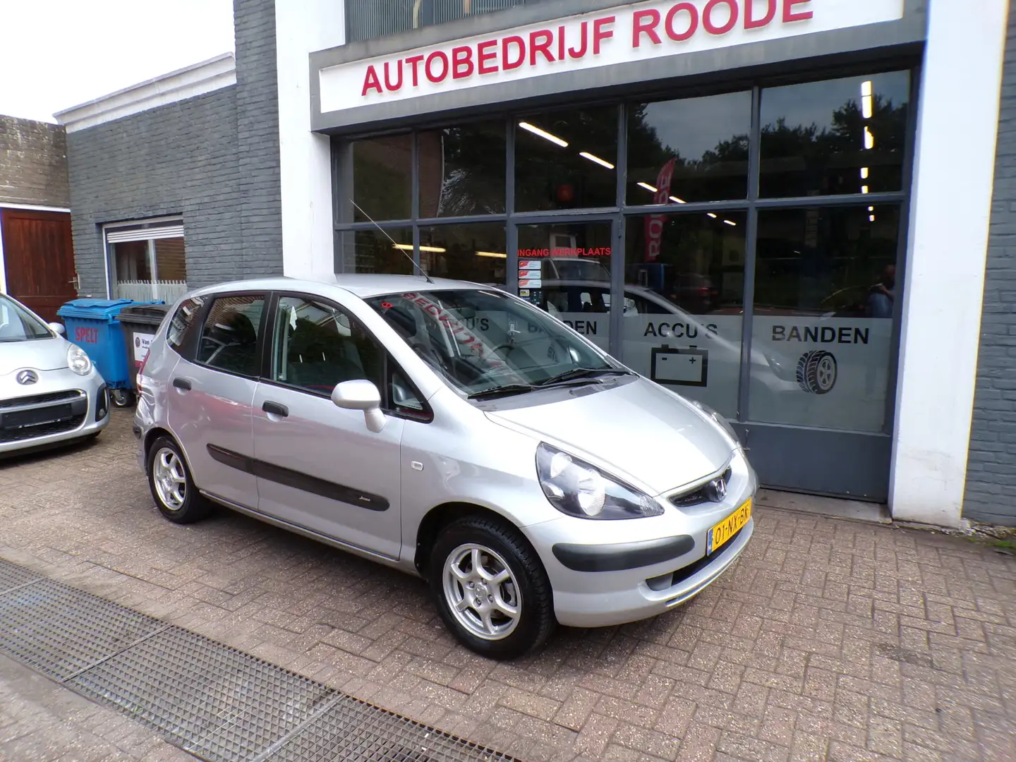 Honda Jazz 1.4 LS AUTOMAAT,AIRCO,TREKHAAK !! Grijs - 2