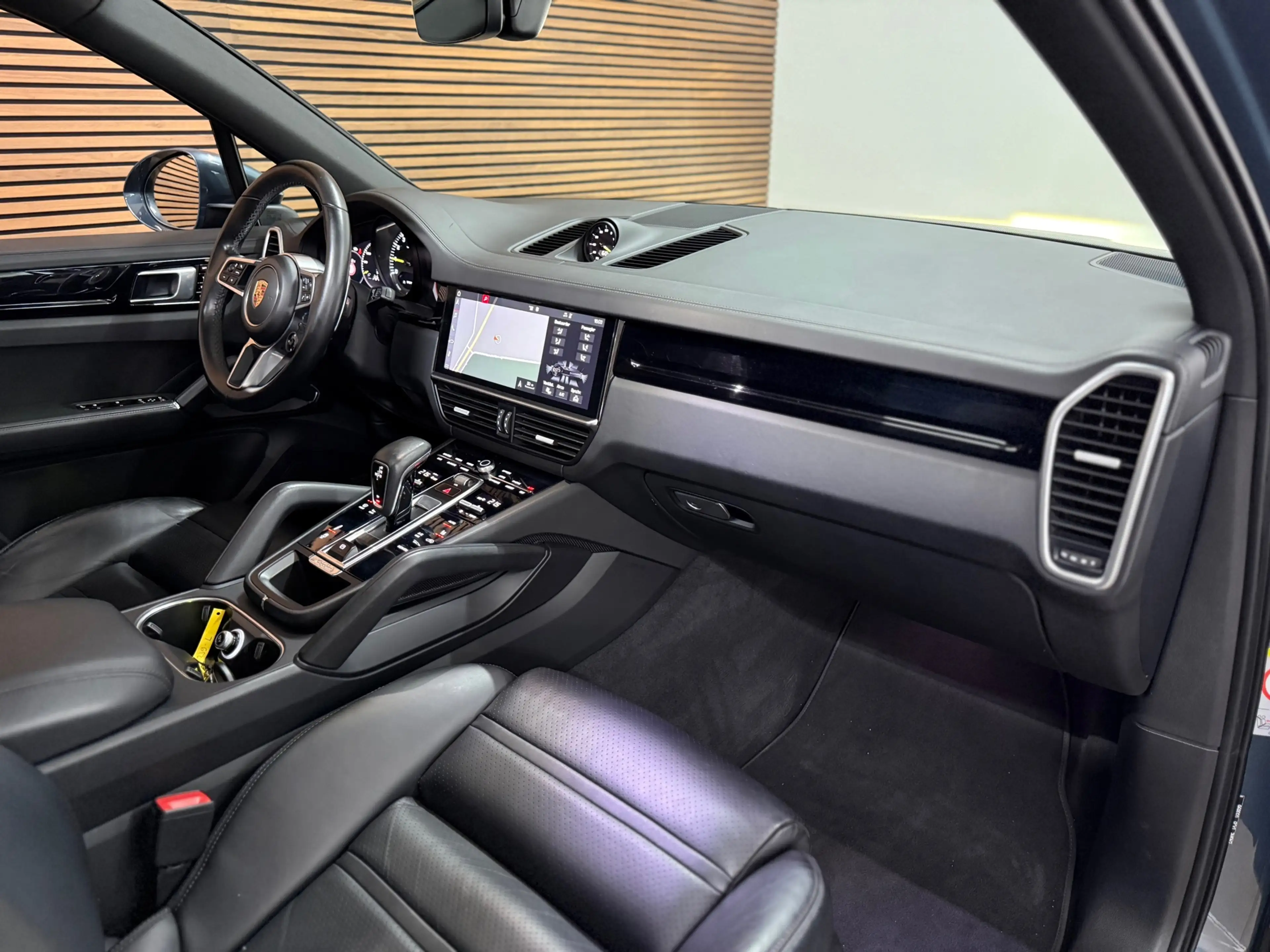 Porsche Cayenne 3.0 E-Hybrid | Full Option | Vierwielbesturing | P — photo 6