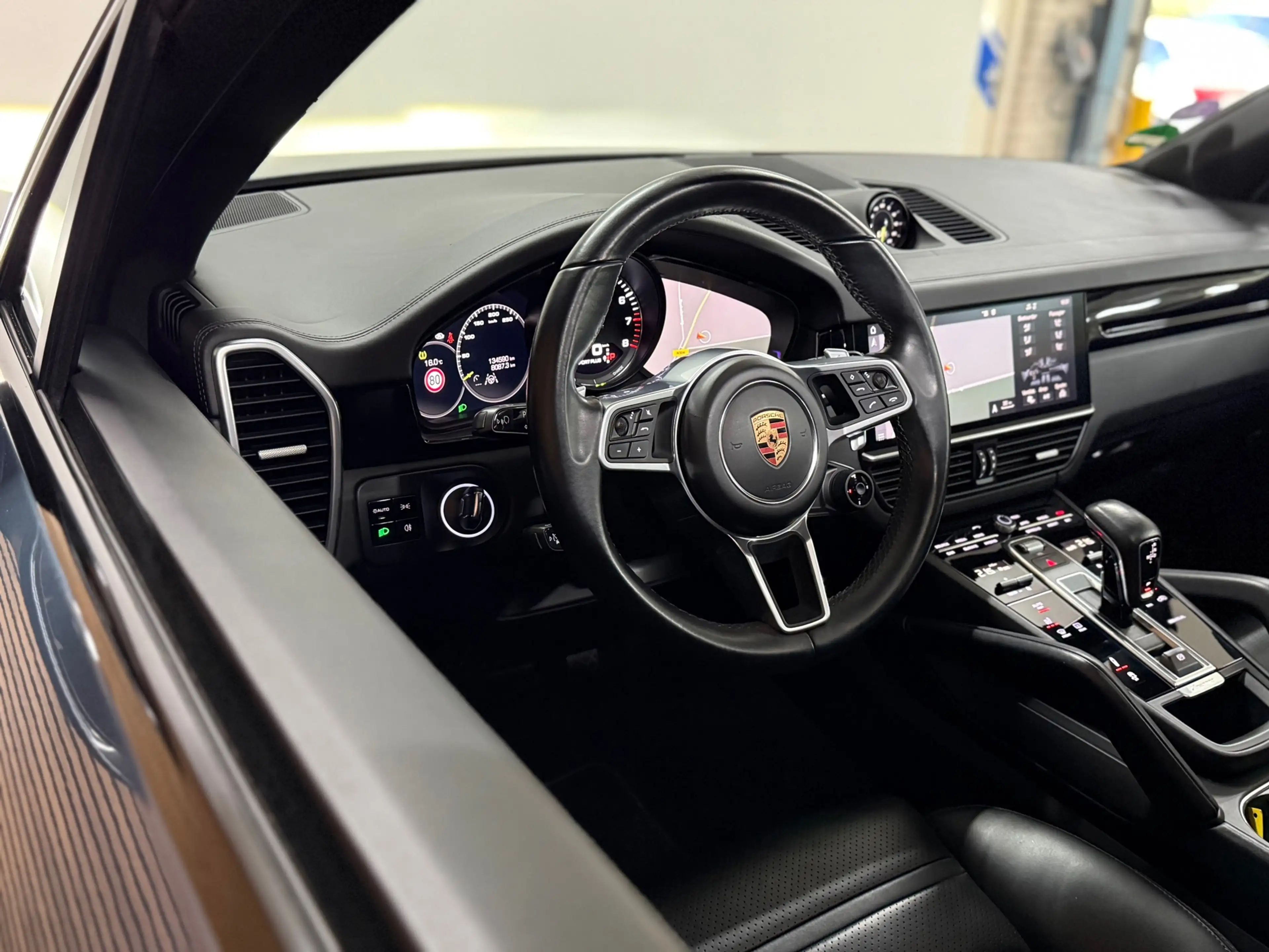 Porsche Cayenne 3.0 E-Hybrid | Full Option | Vierwielbesturing | P — photo 2