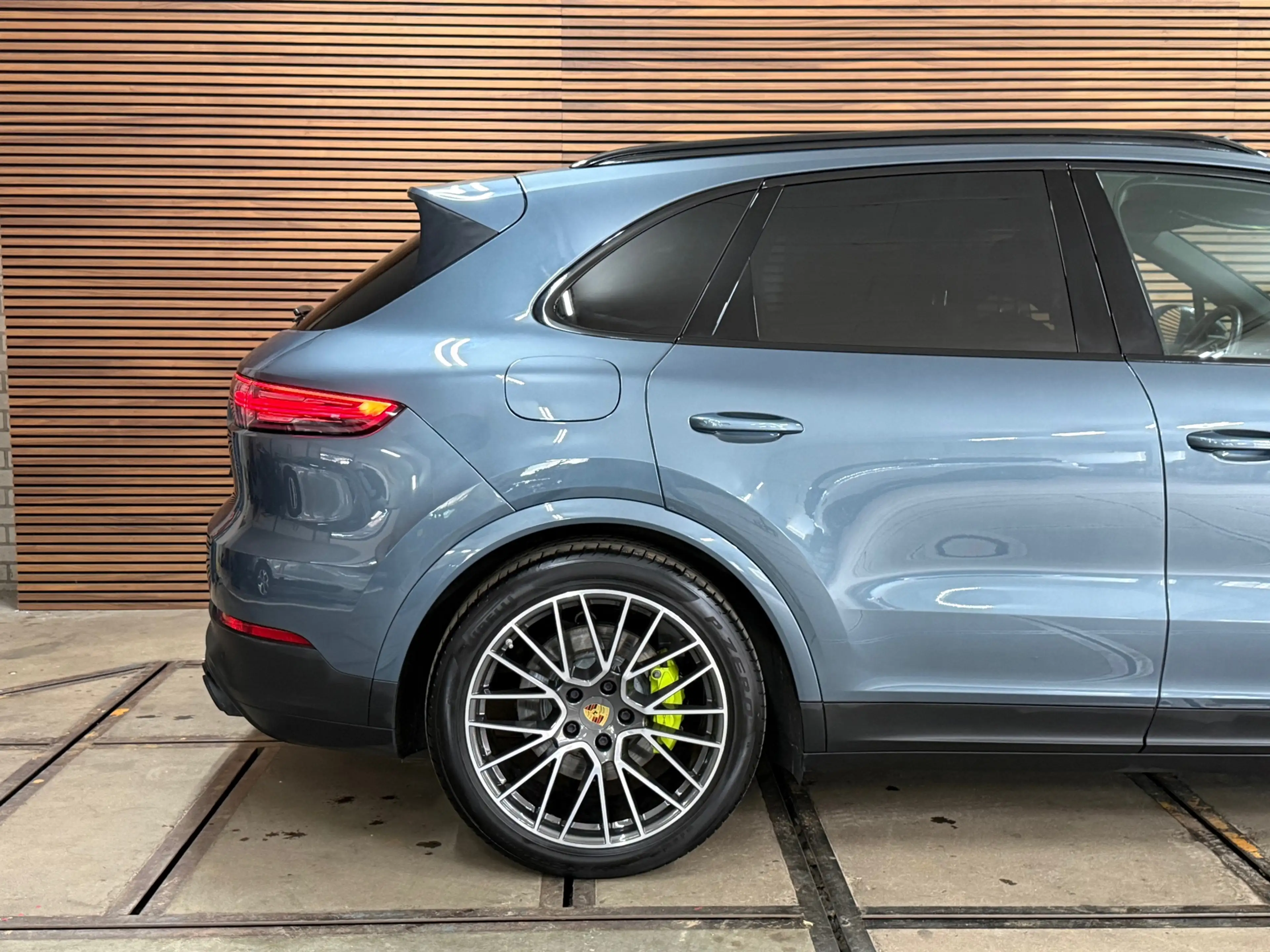 Porsche Cayenne 3.0 E-Hybrid | Full Option | Vierwielbesturing | P — photo 14