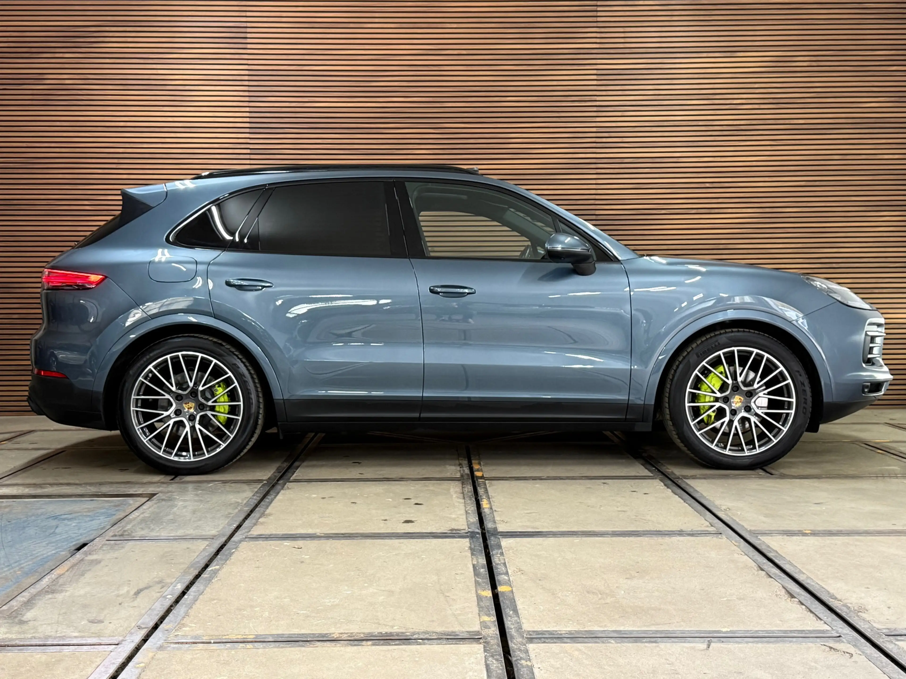 Porsche Cayenne 3.0 E-Hybrid | Full Option | Vierwielbesturing | P — photo 4