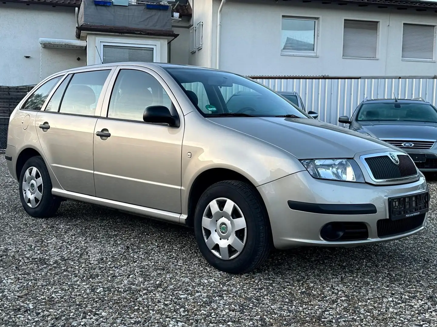 Skoda Fabia 1.4 Classic 1Hand Scheckheft Klima Zahnriemen Beige - 1