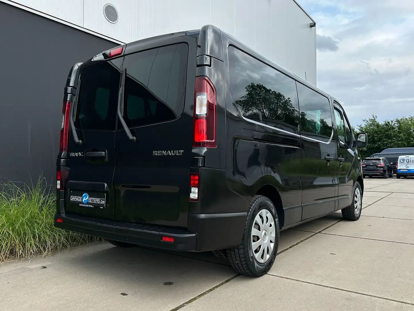 Renault Trafic (278) Minibus Verlengd / 8+1 zitplaatsen/ L2H1 Zwart - 2