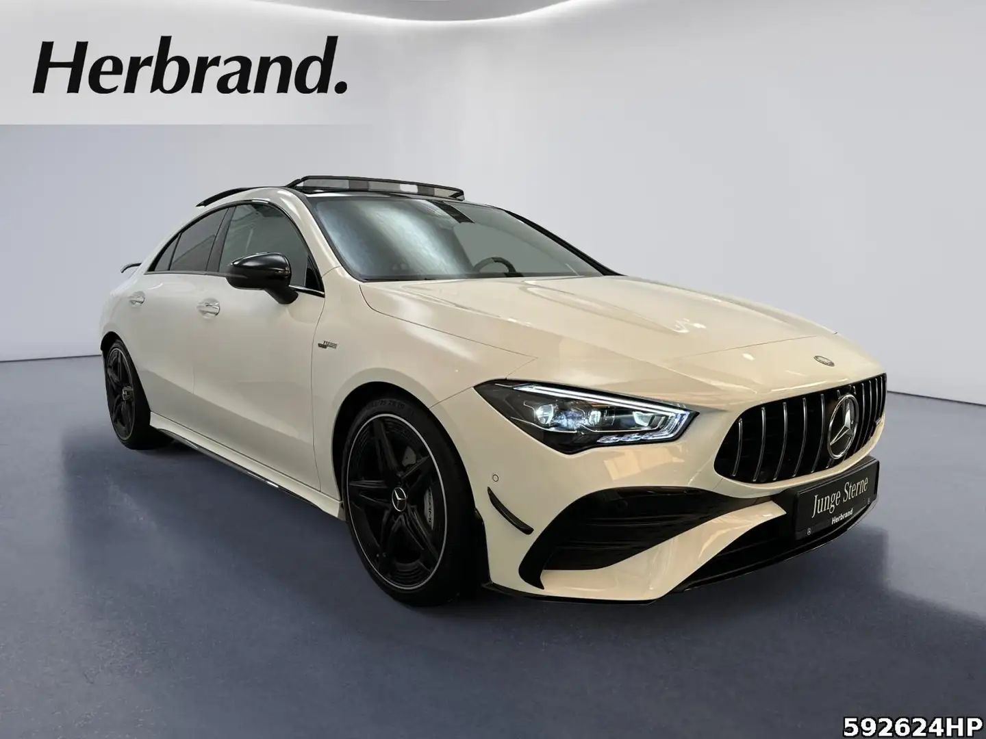 Mercedes-Benz CLA 35 AMG 4M Night Pano MULTIBEAM Aero+ Ambien Weiß - 2