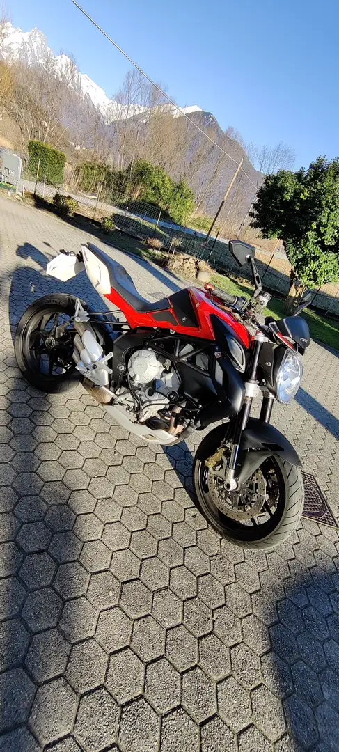 MV Agusta Brutale 675 Roşu - 1