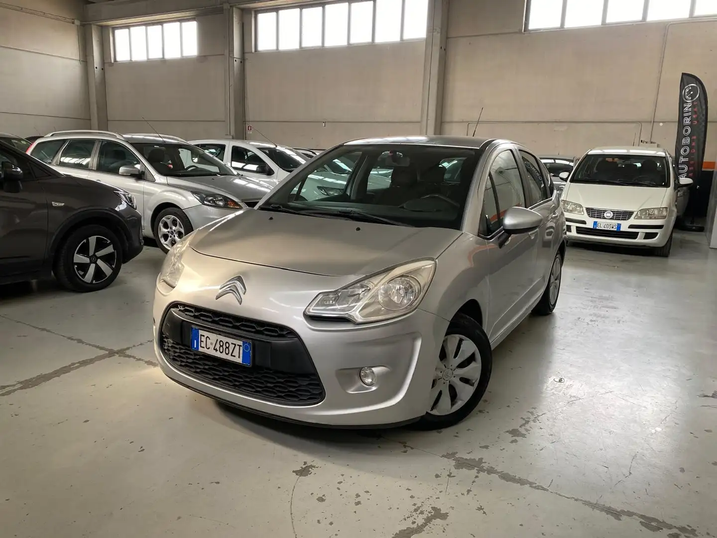 Citroen C3 C3 1.4 airdream Exclusive Gpl (eco.) Plateado - 2
