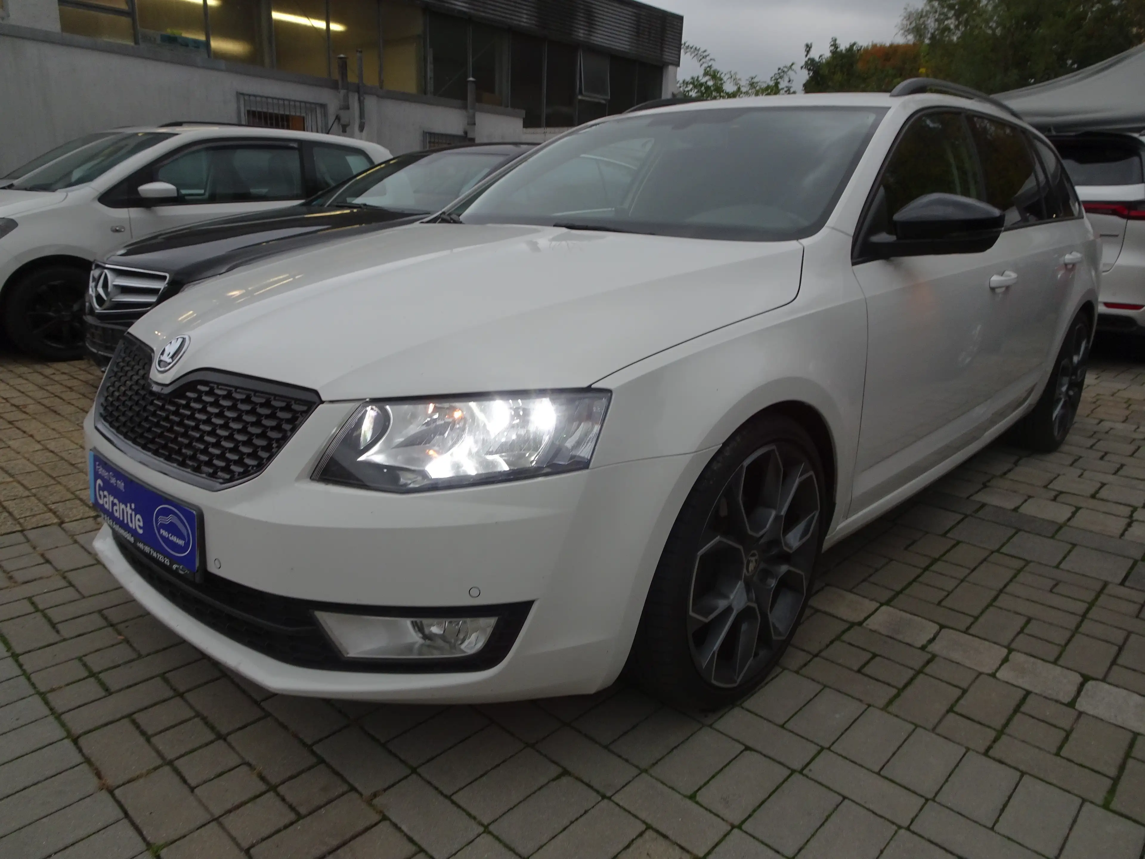 Skoda Octavia Ambition-1 hand-SHG.Tüv Neu-Navi-Tempo-PDC-SHZ-Klima-175tkm-Top 1A-USW.. — photo 3