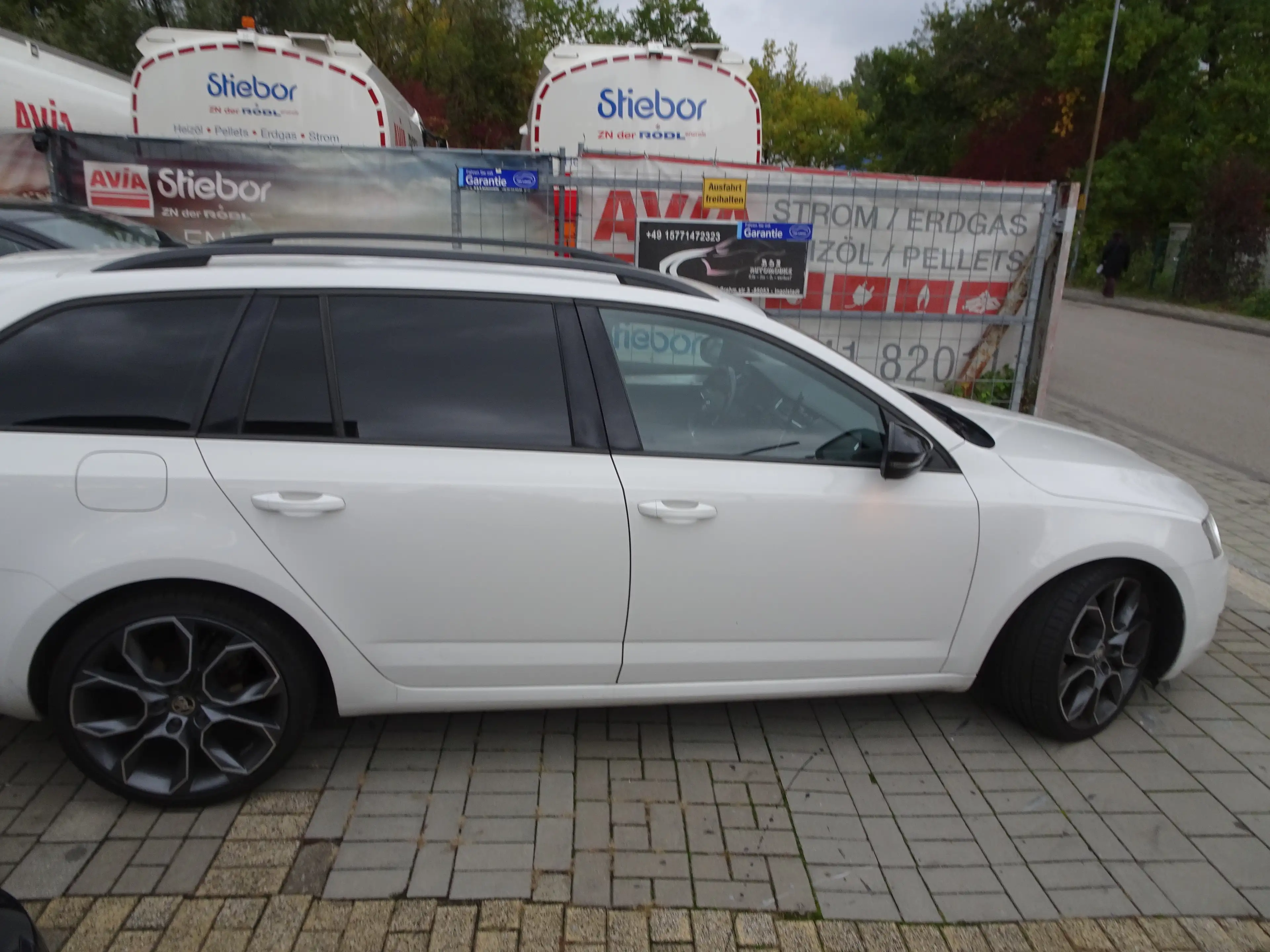 Skoda Octavia Ambition-1 hand-SHG.Tüv Neu-Navi-Tempo-PDC-SHZ-Klima-175tkm-Top 1A-USW.. — photo 8