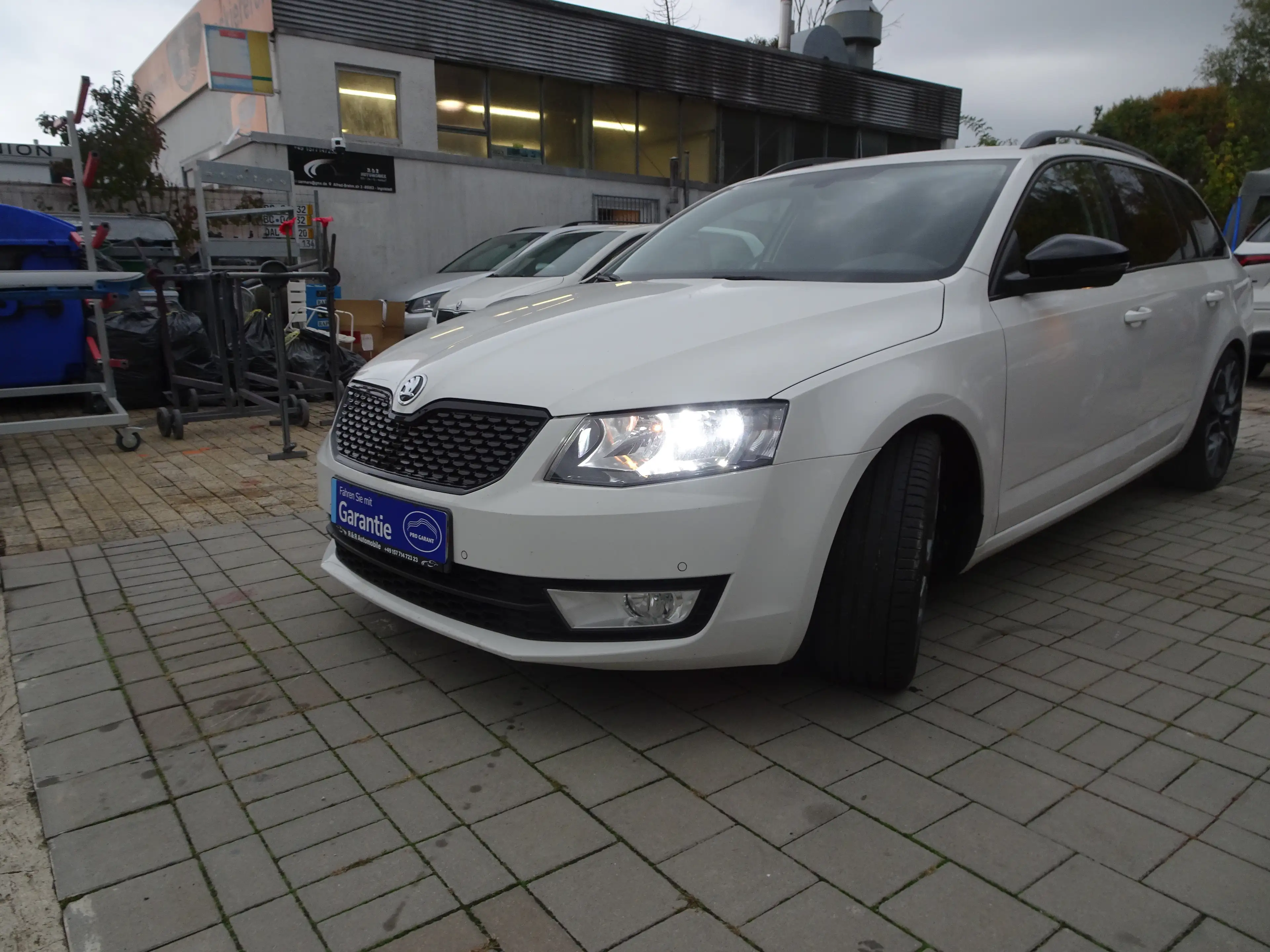 Skoda Octavia Ambition-1 hand-SHG.Tüv Neu-Navi-Tempo-PDC-SHZ-Klima-175tkm-Top 1A-USW.. — photo 4