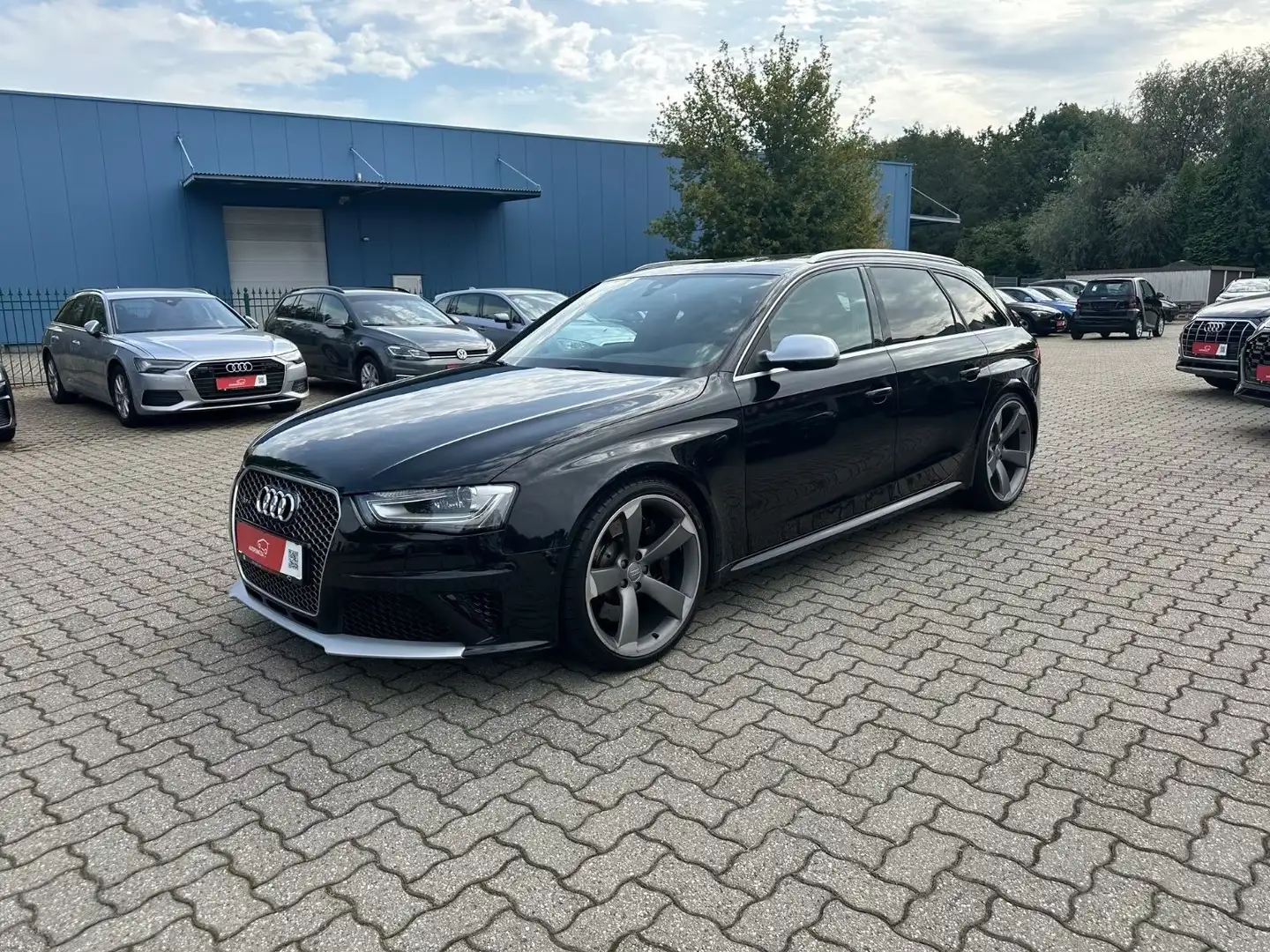 Audi RS4 4.2 FSI V8 ACC Panorama KAM B&O Keyless 20" Schwarz - 1