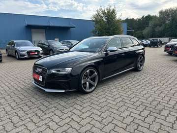 4.2 FSI V8 ACC Panorama KAM B&O Keyless 20"