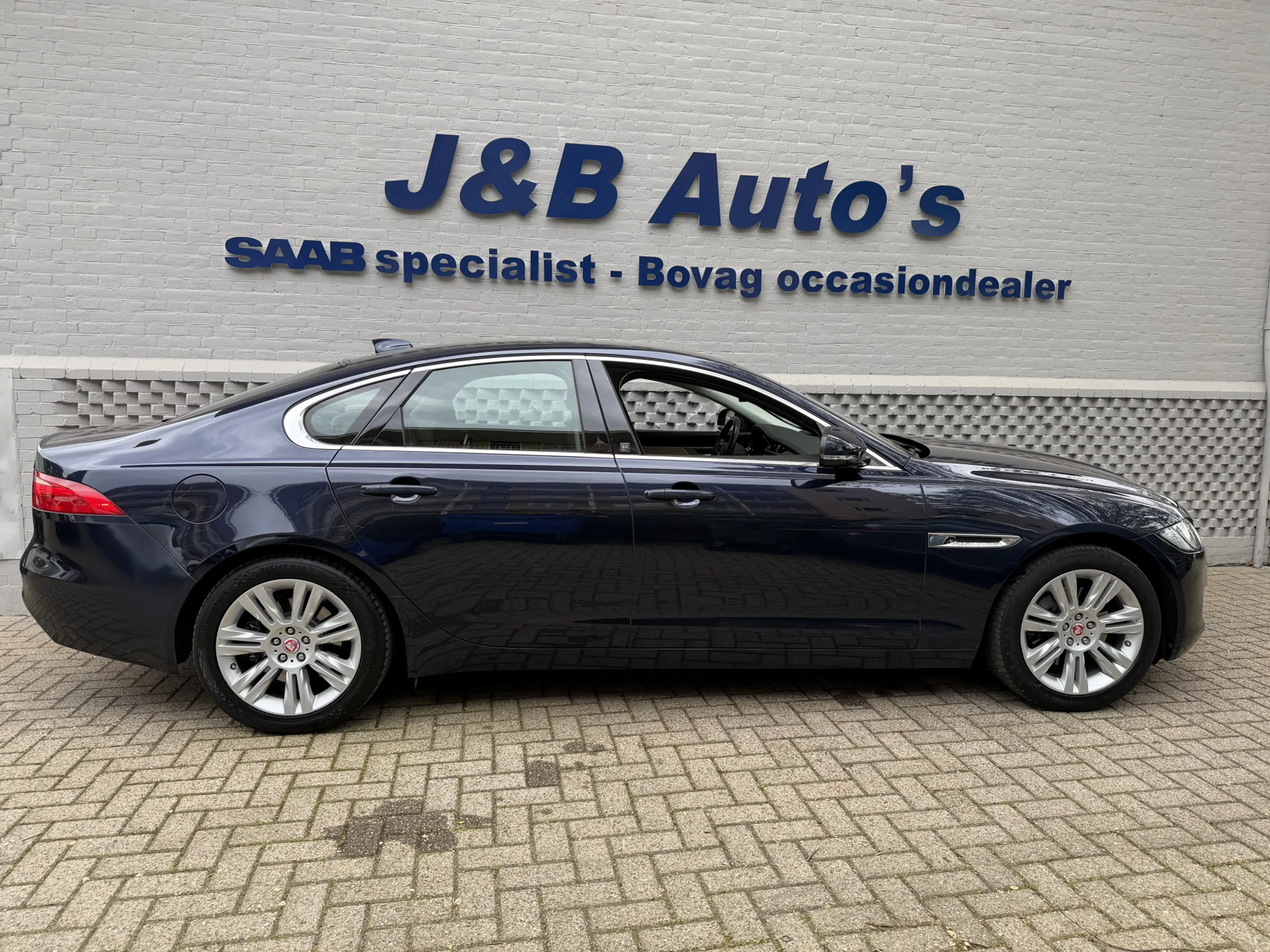 Jaguar XF 2.0 Navigatie Leer NL auto Stuur en stoel verwarmi — photo 3