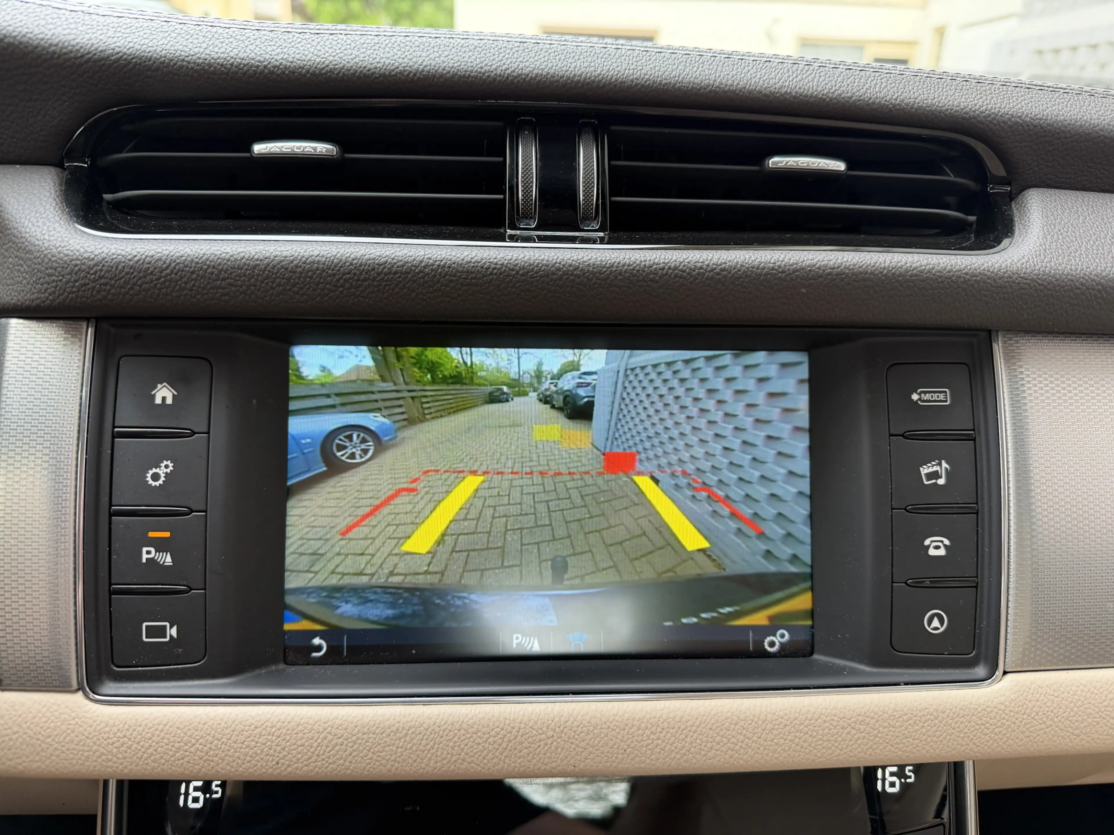 Jaguar XF 2.0 Navigatie Leer NL auto Stuur en stoel verwarmi — photo 8