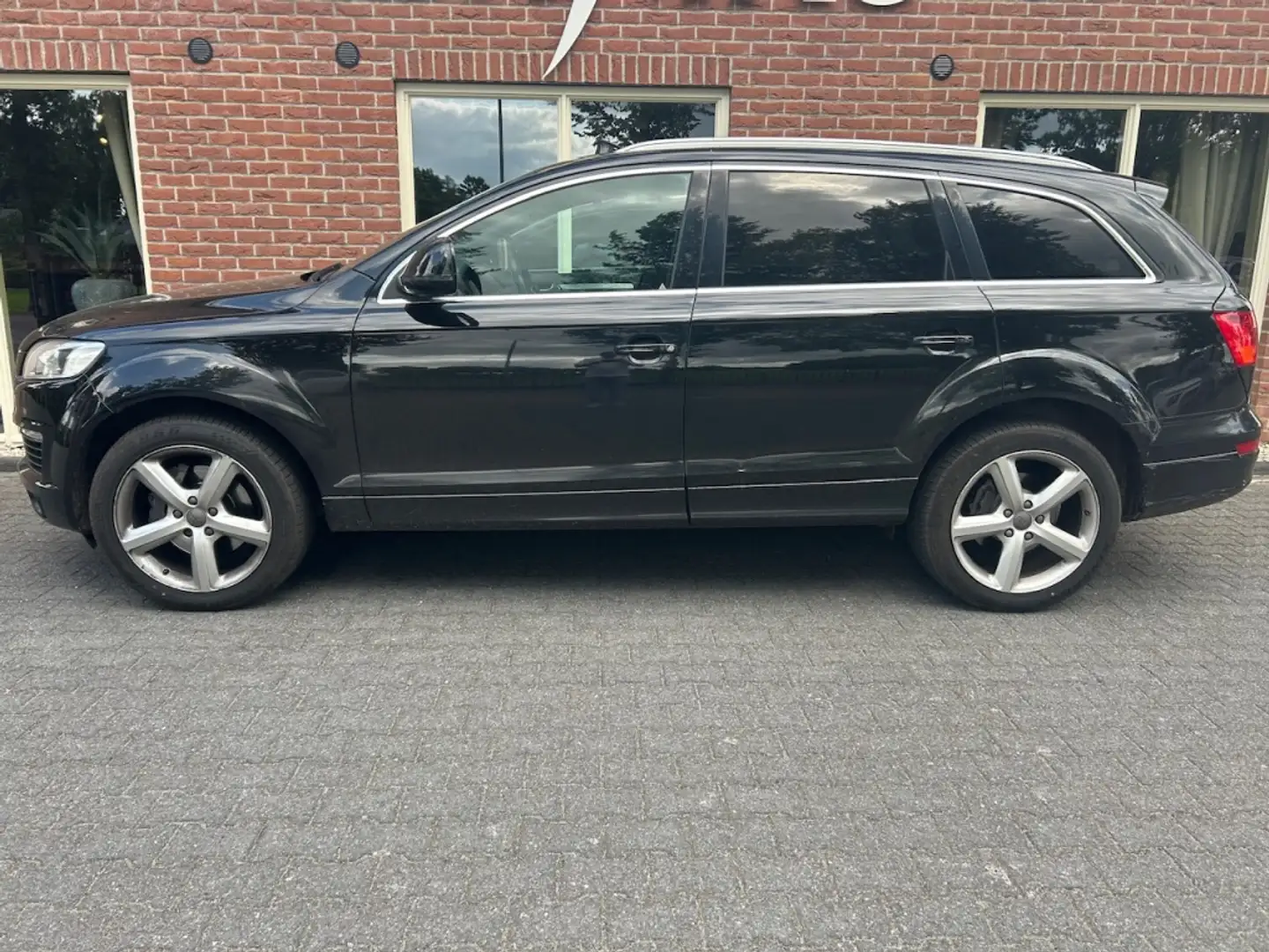 Audi Q7 3.0 TDI quattro 5+2 MOTOR LOOPT ONREGELMATIG EN RO Zwart - 2