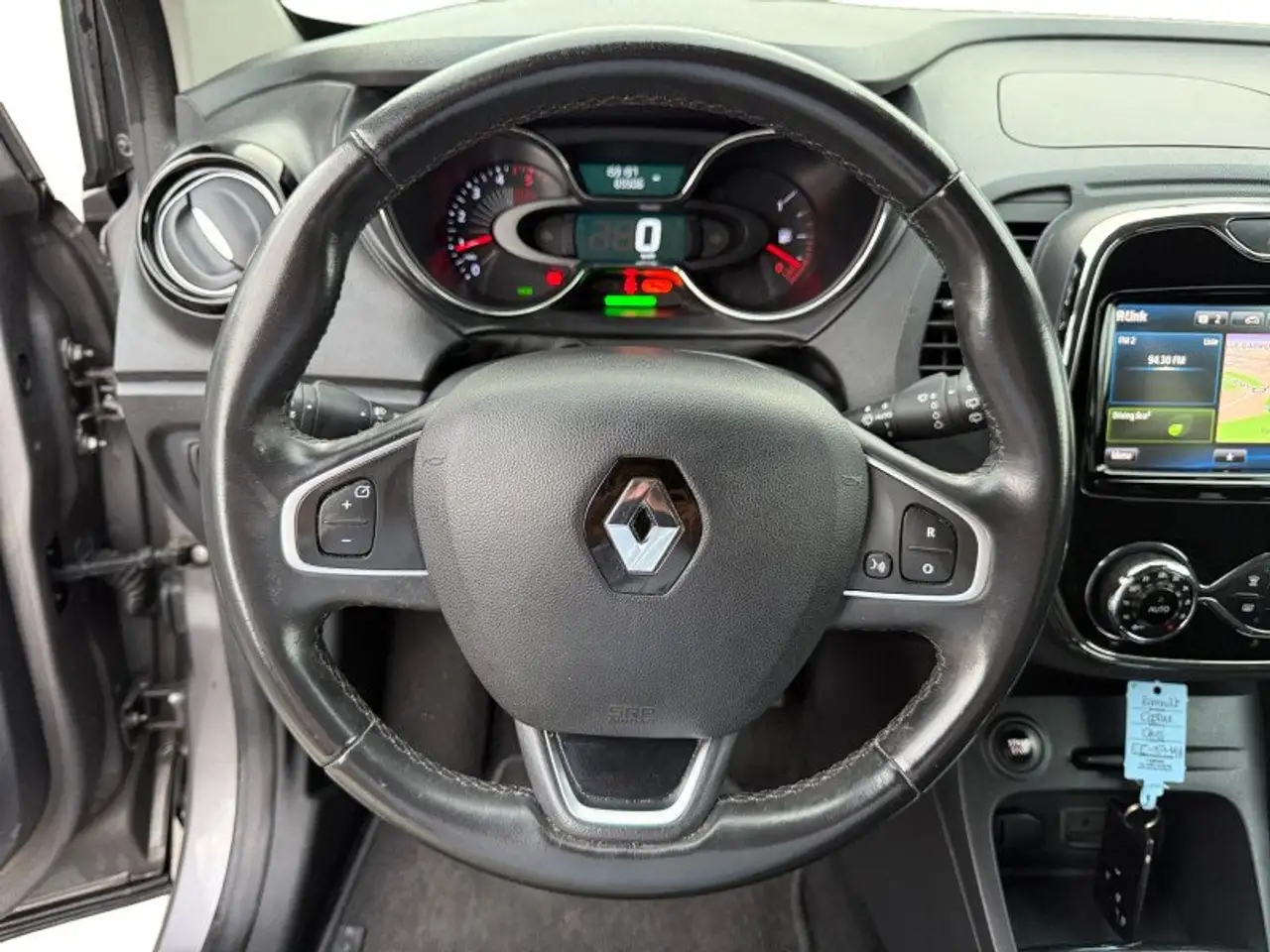 Renault Captur — photo 11