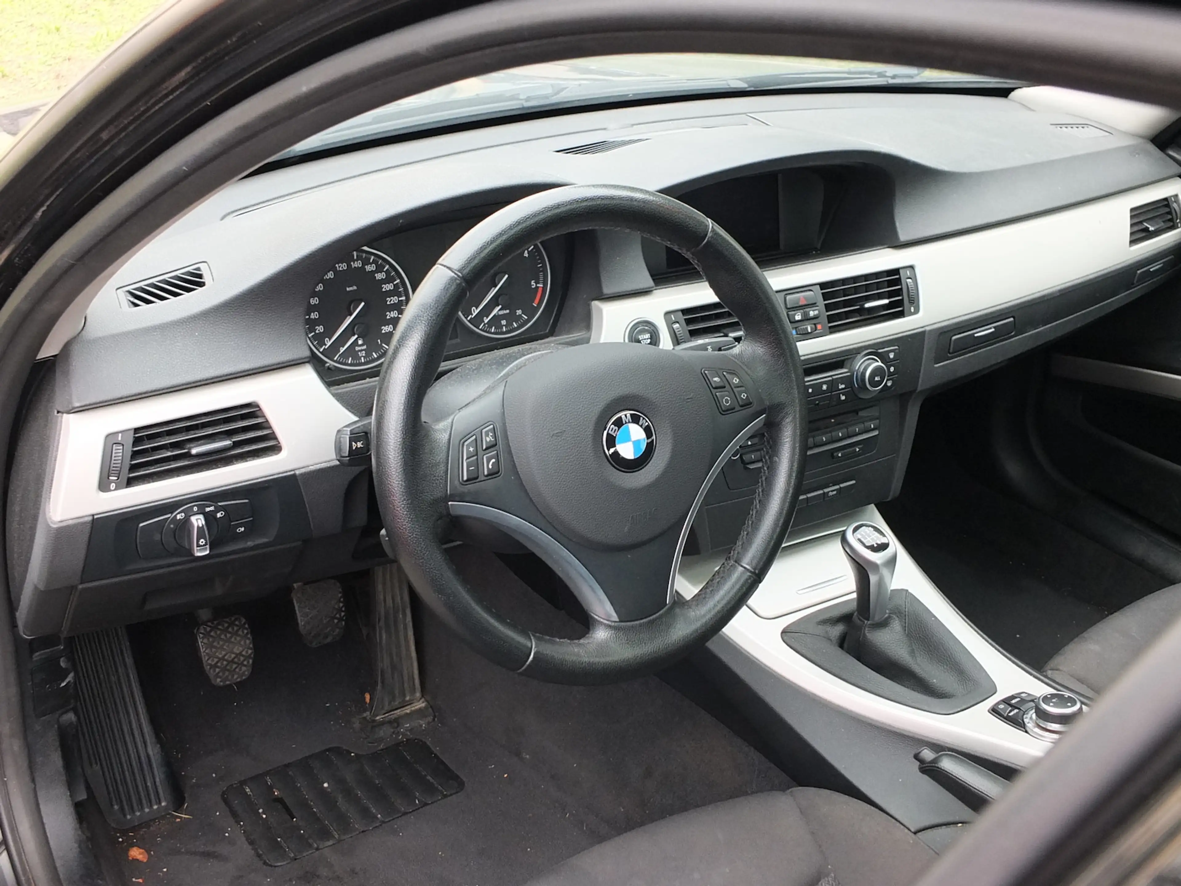 BMW 316 316D NAVI GLASDACH XENON PDC SHZ MFL BLUETOOTH — photo 3