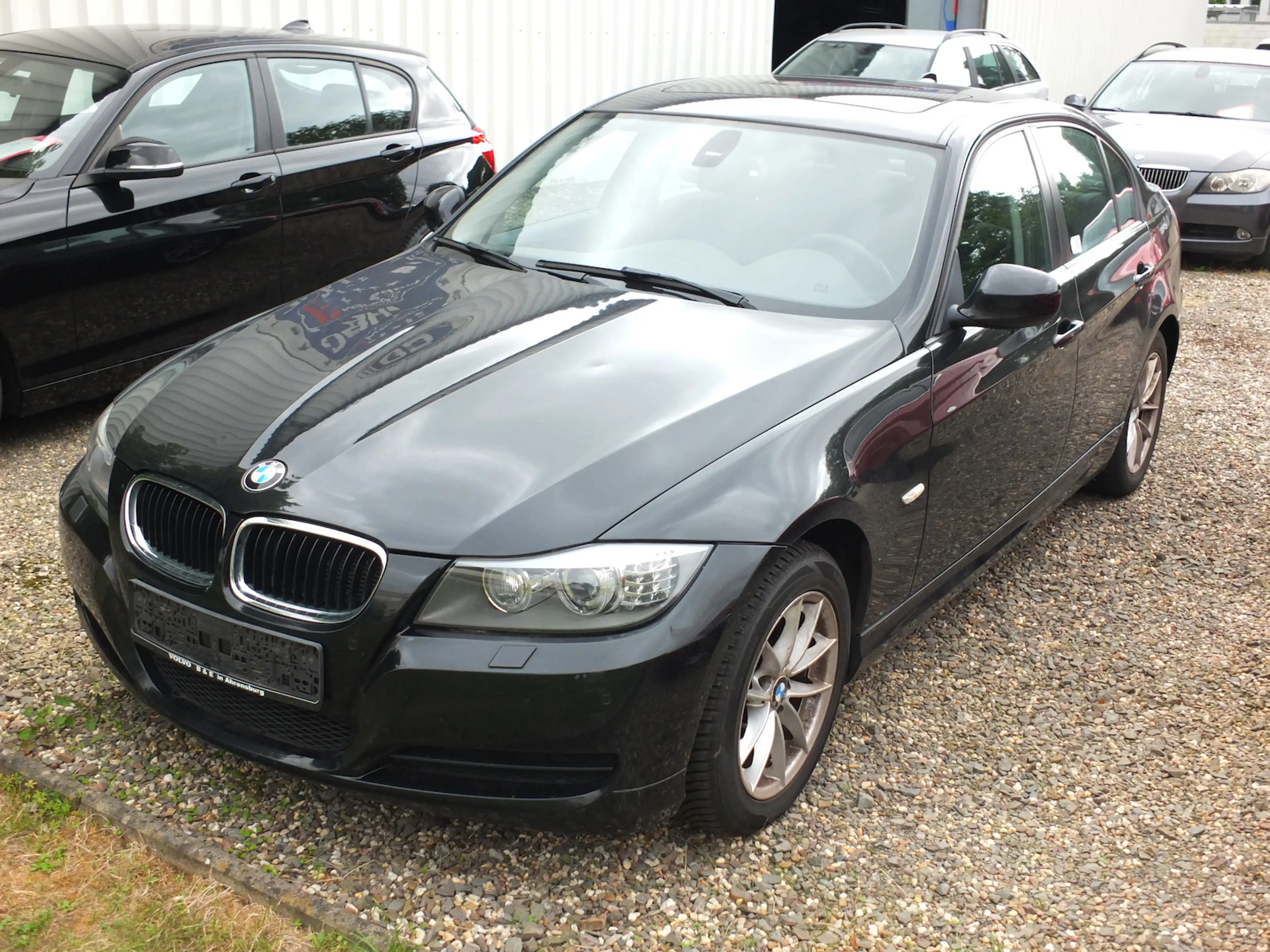 BMW 316 316D NAVI GLASDACH XENON PDC SHZ MFL BLUETOOTH