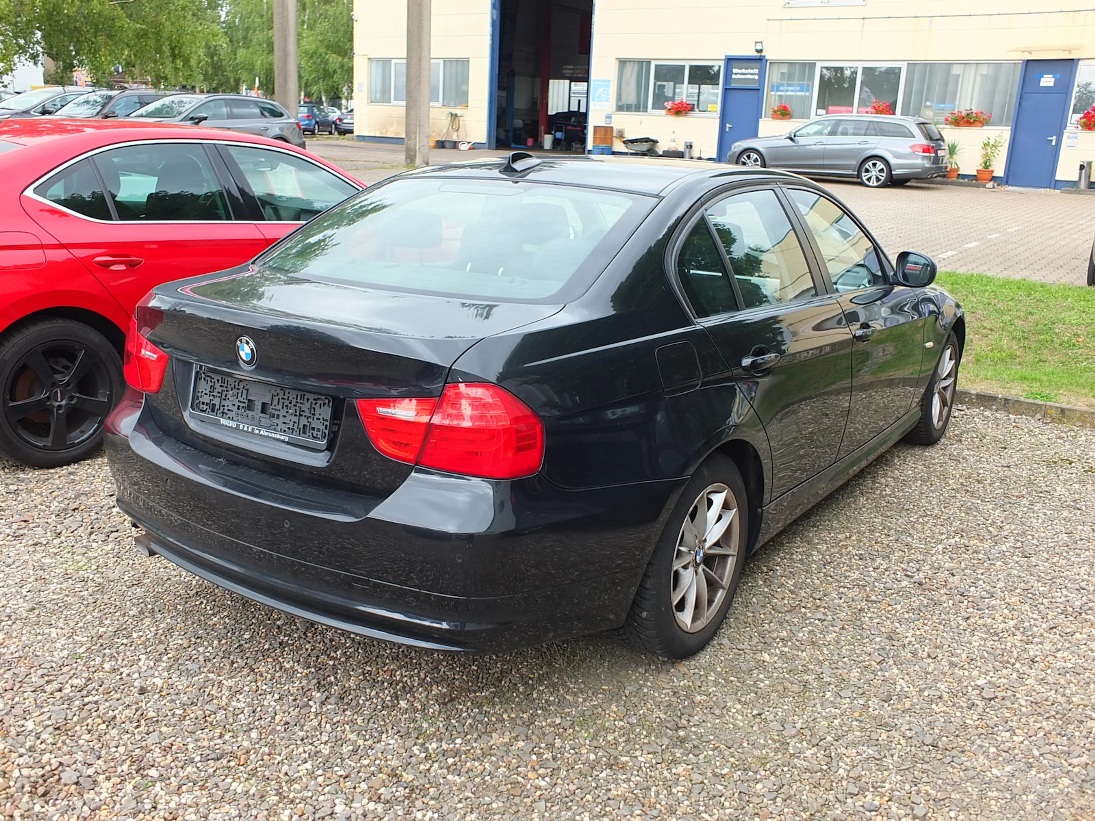 BMW 316 316D NAVI GLASDACH XENON PDC SHZ MFL BLUETOOTH — photo 2