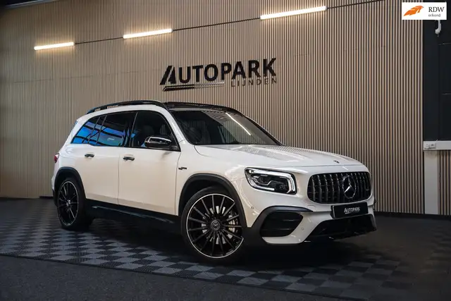 Mercedes-Benz GLB 35 AMG 4MATIC Premium Plus PANO/BURMESTER/MEMORY/KEYLESS/