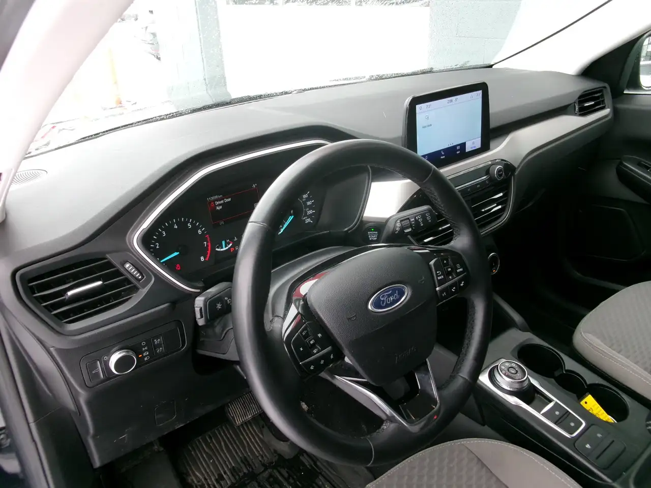 Ford Escape снимка Ford Escape