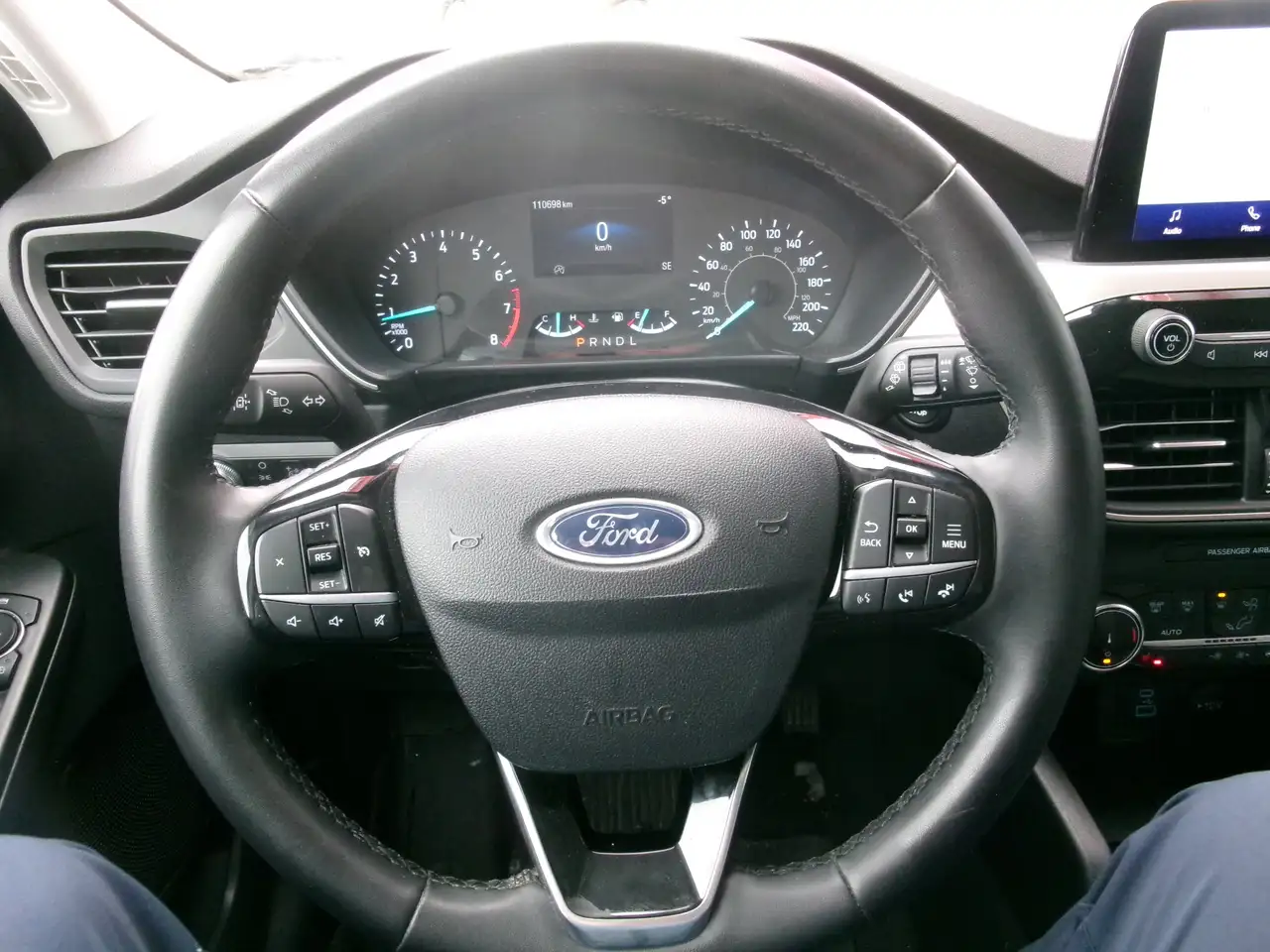 Ford Escape снимка Ford Escape