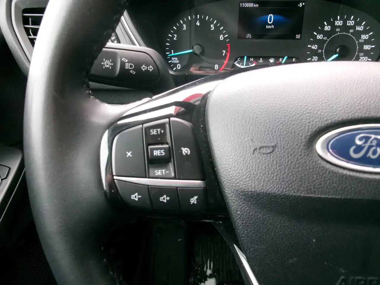Ford Escape снимка Ford Escape