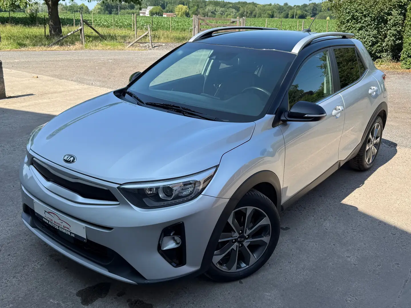 Kia Stonic 1.6 CRDi Black édition, ApplCarplay, Cuir, Navi Gris - 2