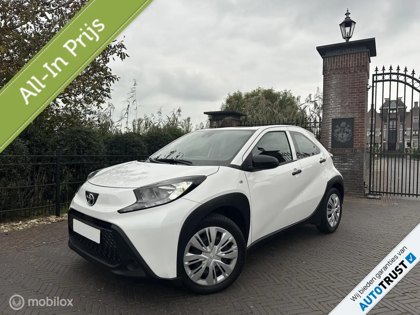 Toyota Aygo X 1.0 VVT-i MT Play Navi GARANTIE Blanc - 1