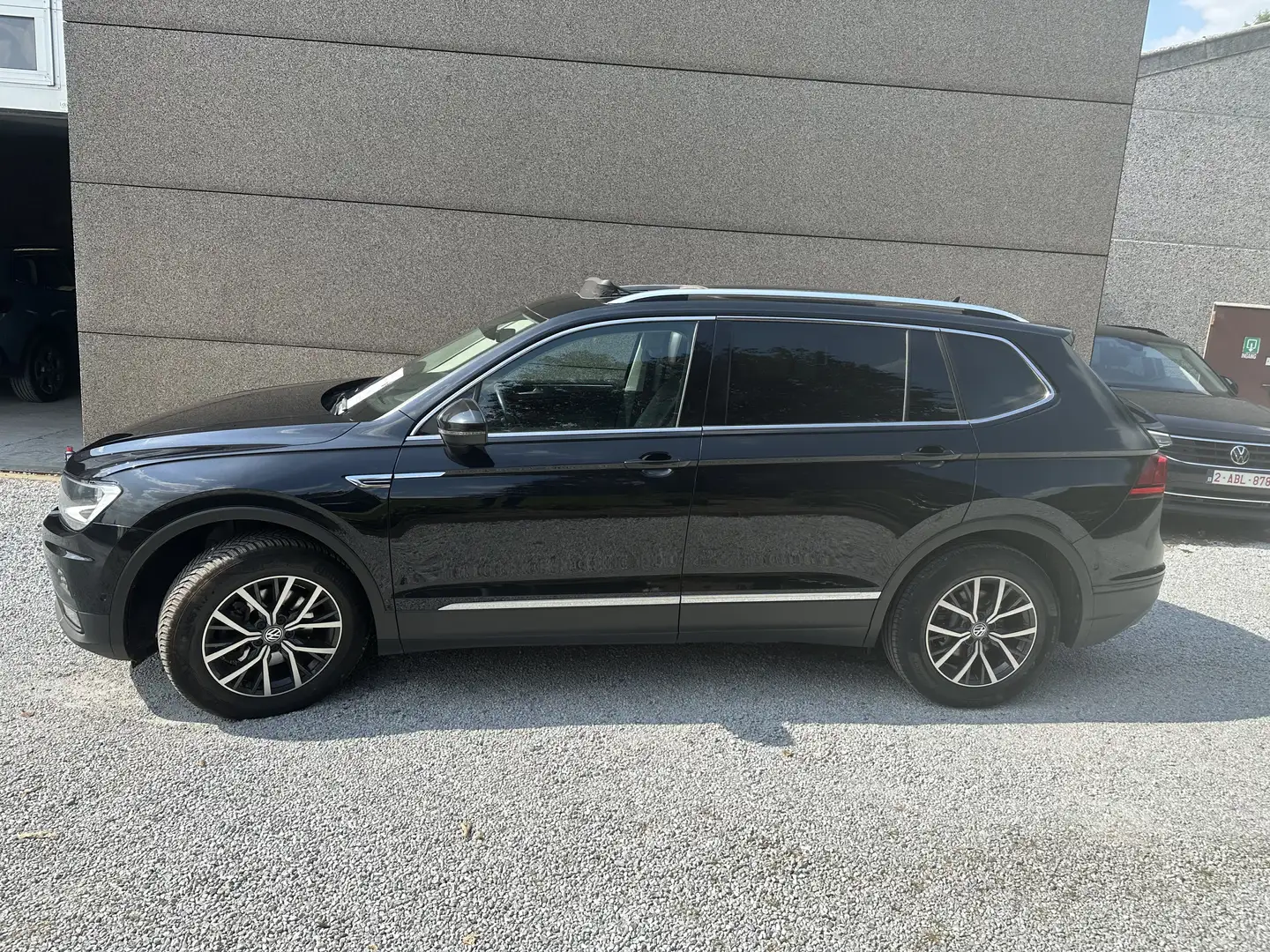 Volkswagen Tiguan Allspace 2.0 TDi SCR COMFORT 7PL CUIR PANO NAVI Nero - 2