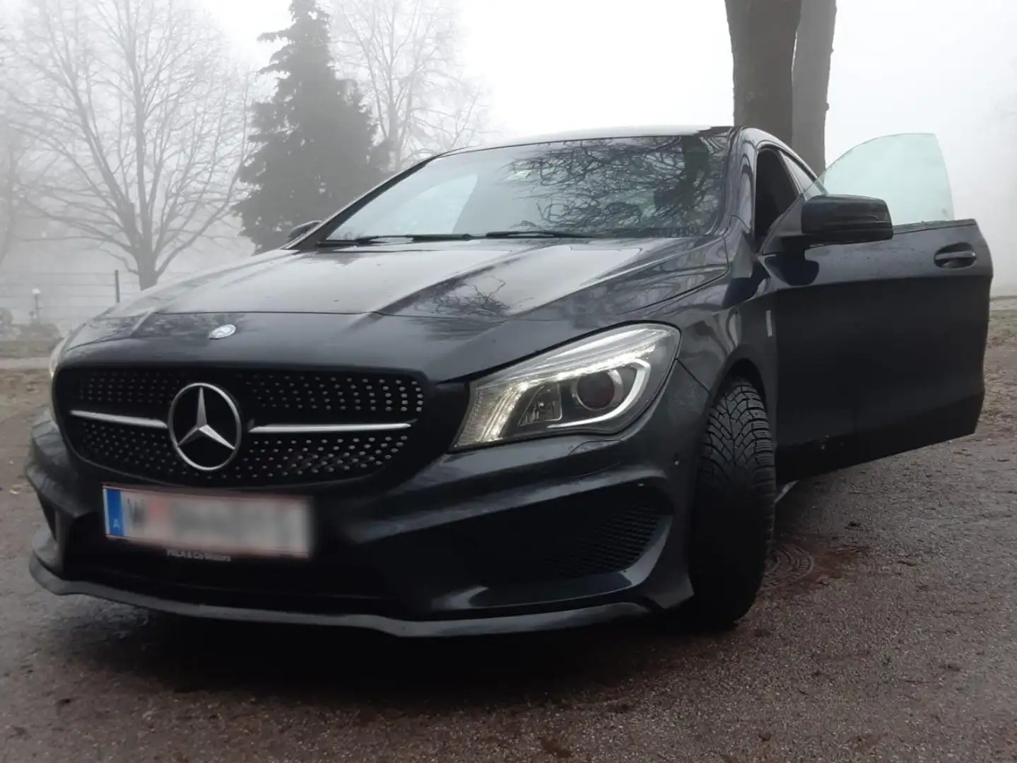 Mercedes-Benz CLA 250 CLA 250 Sport Aut. Sport Schwarz - 2
