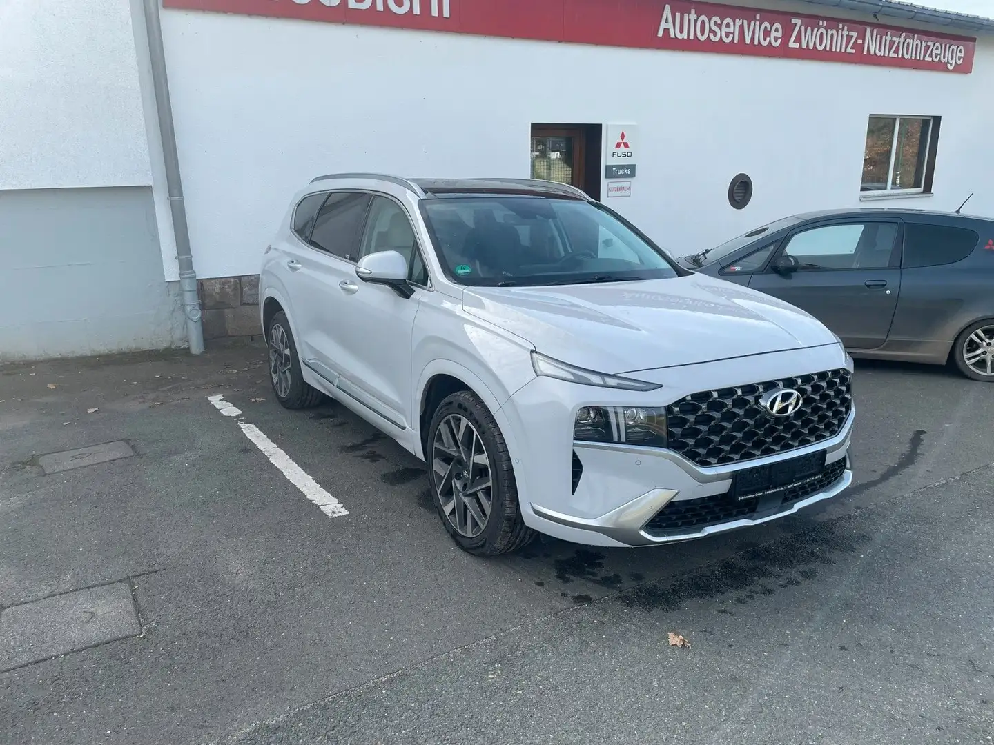 Hyundai SANTA FE 2.2 CRDi Signature 4WD DCT Weiß - 1