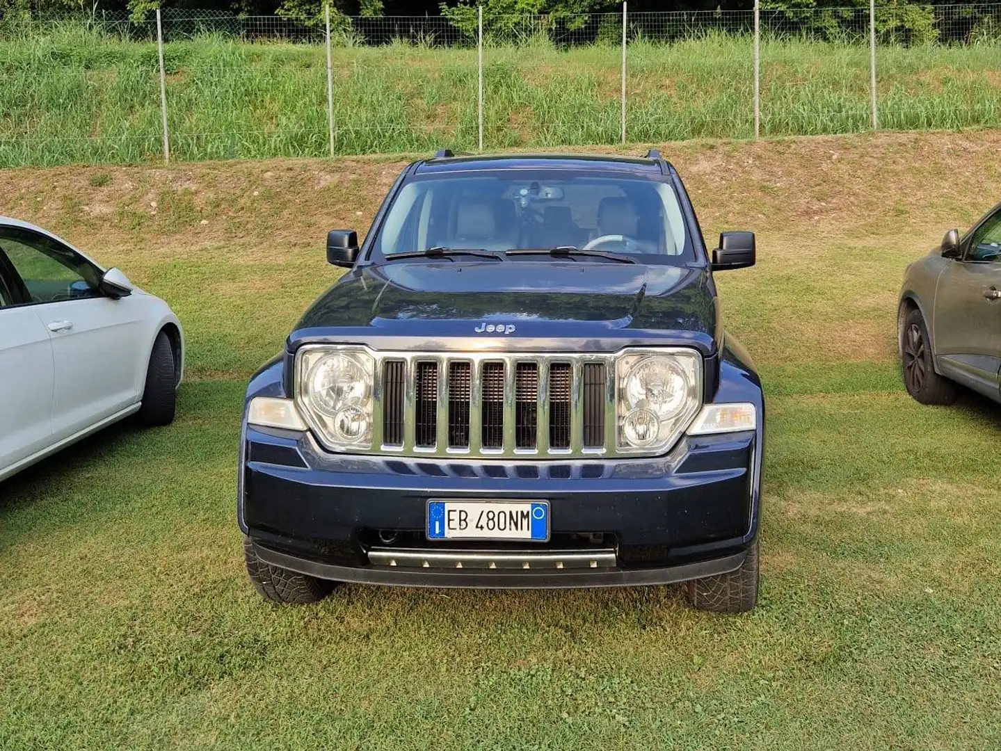 Jeep Cherokee Cherokee IV 2008 2.8 crd Limited auto dpf Bleu - 1