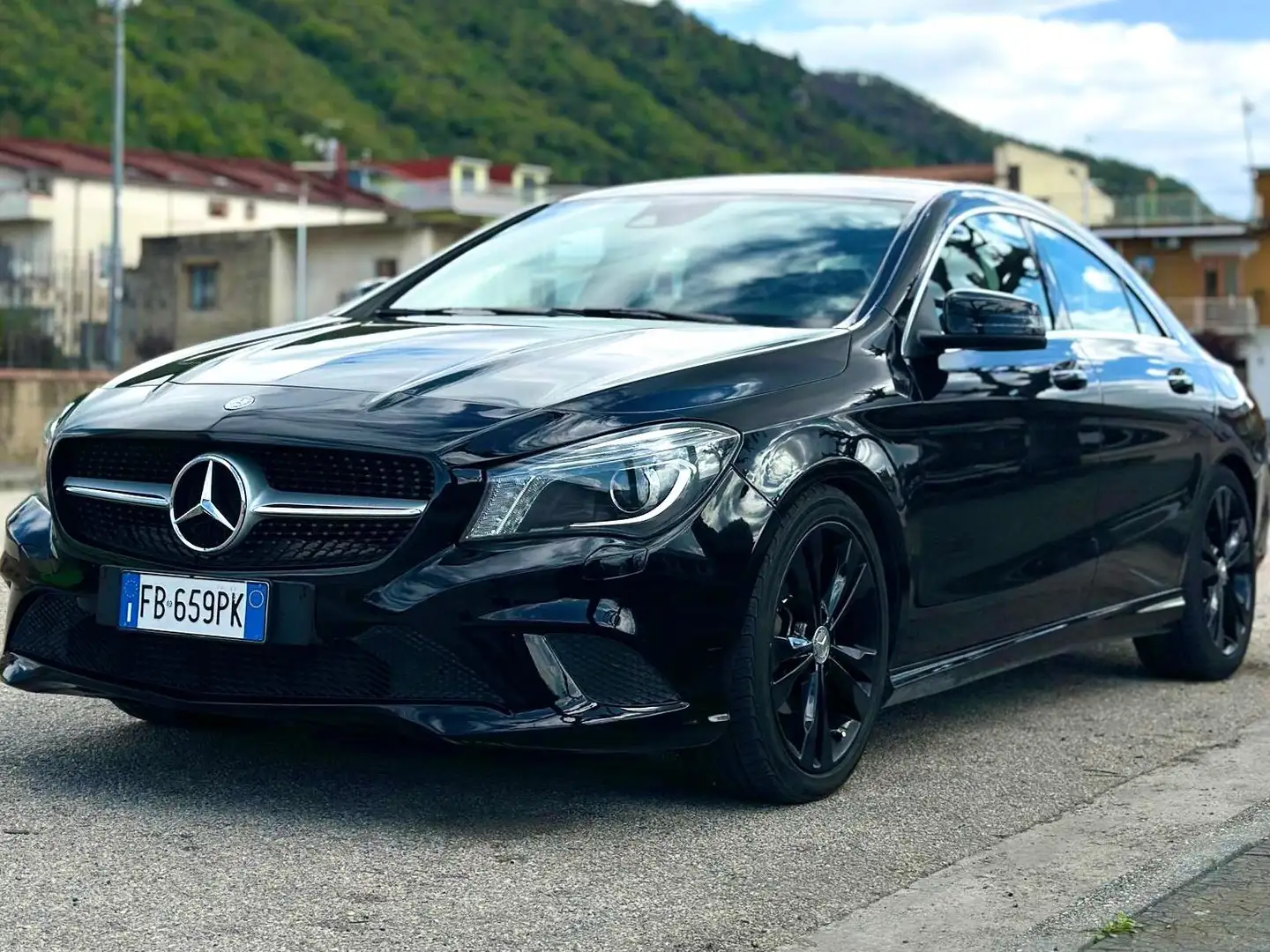 Mercedes-Benz CLA 220 CLA - C117 d (cdi) Premium 177cv auto Noir - 2