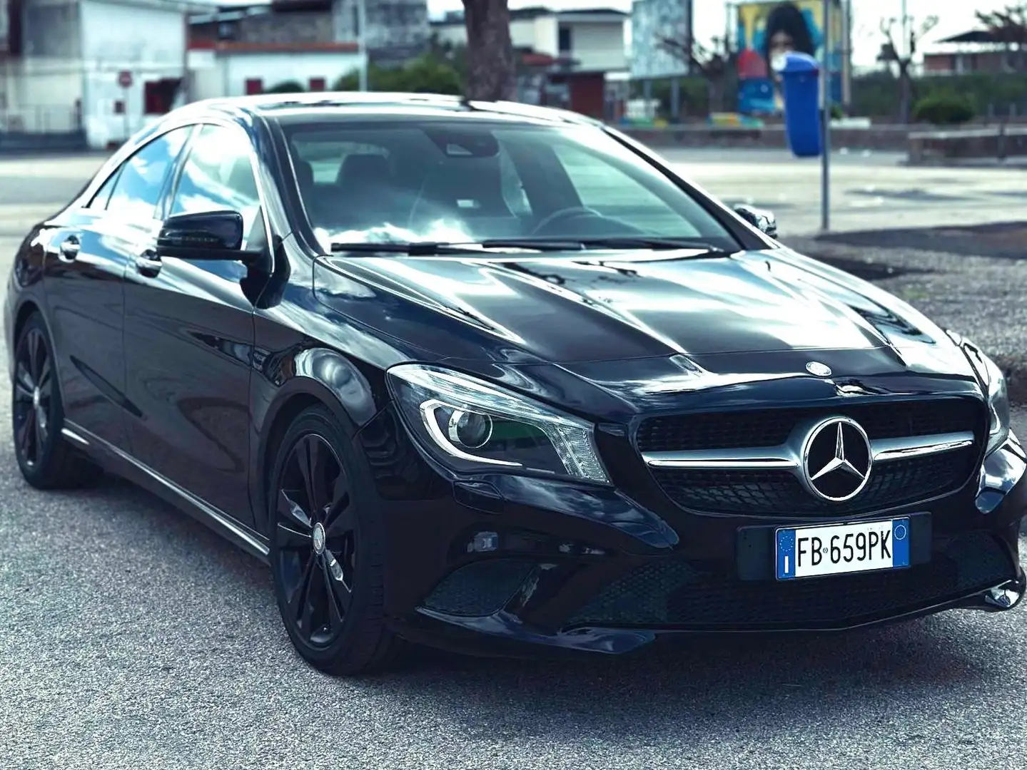 Mercedes-Benz CLA 220 CLA - C117 d (cdi) Premium 177cv auto Noir - 1