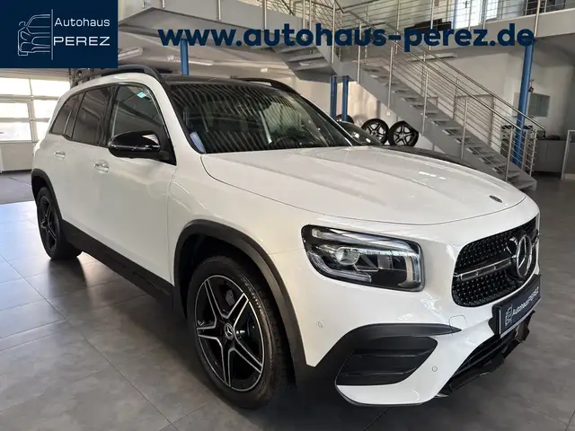 Mercedes-Benz GLB 250 AMG Line 4M DISTRONI PANORAMA AHK MEMORY