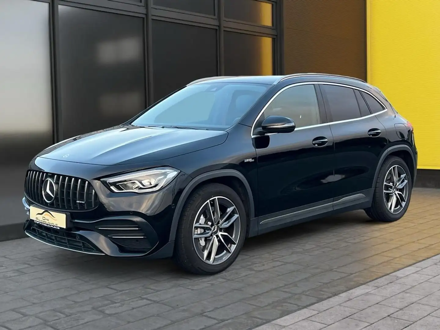 Mercedes-Benz GLA 35 AMG 4Matic+LED+AHK+CAM+DISTRONIC Negro - 1