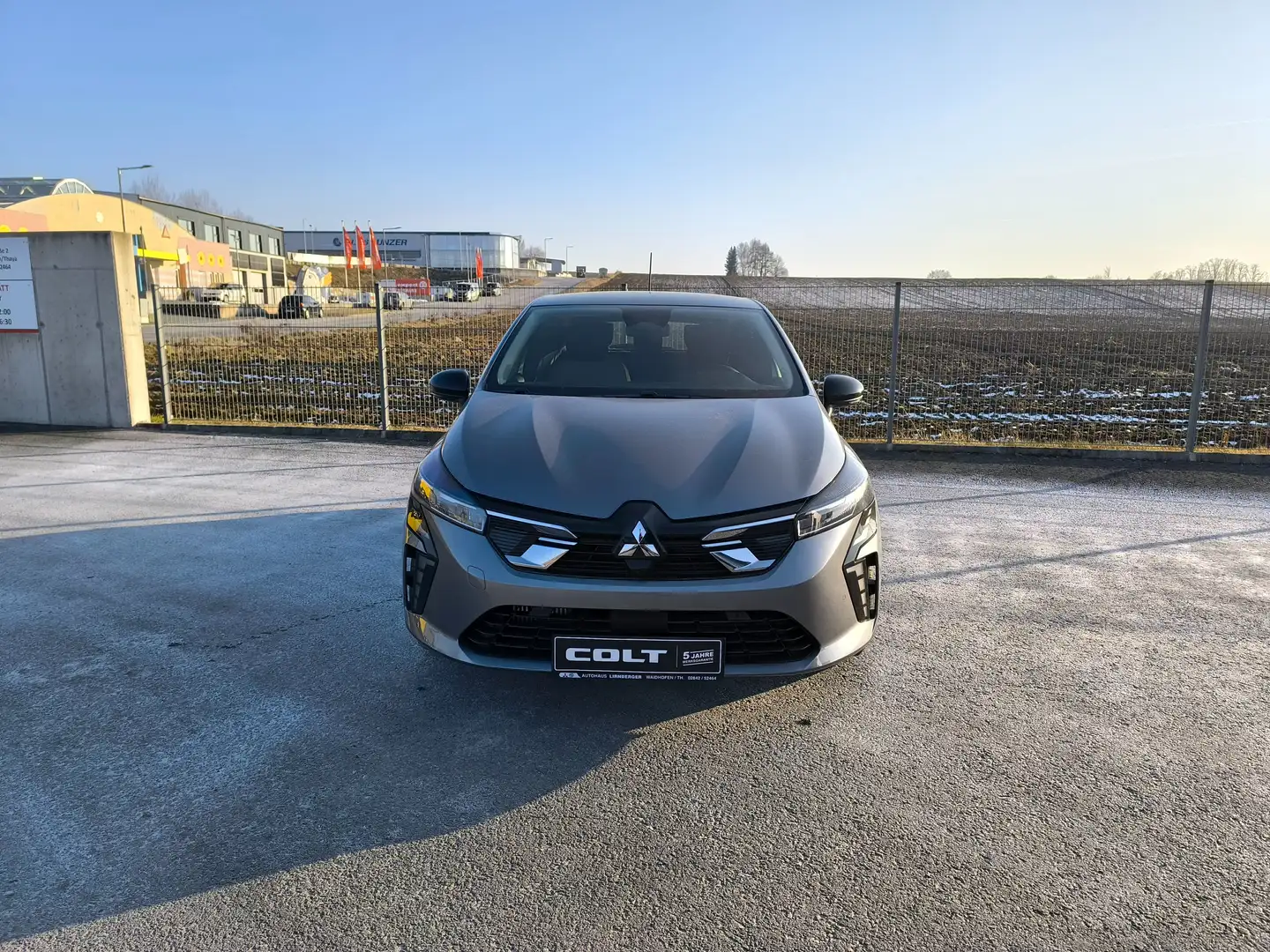 Mitsubishi Colt 1,0 MPI-T Invite C25 Gris - 2