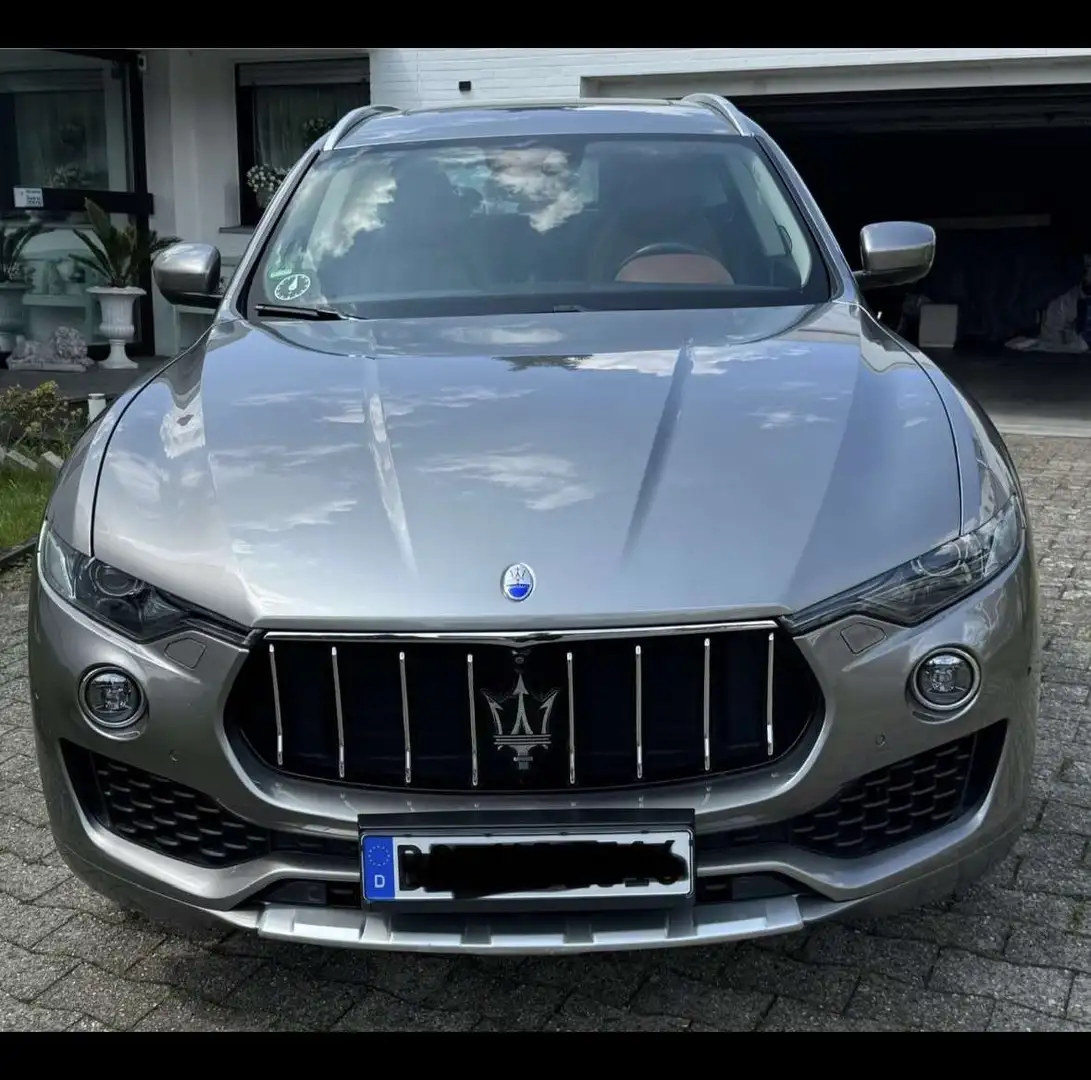Maserati Levante SQ4 - 1