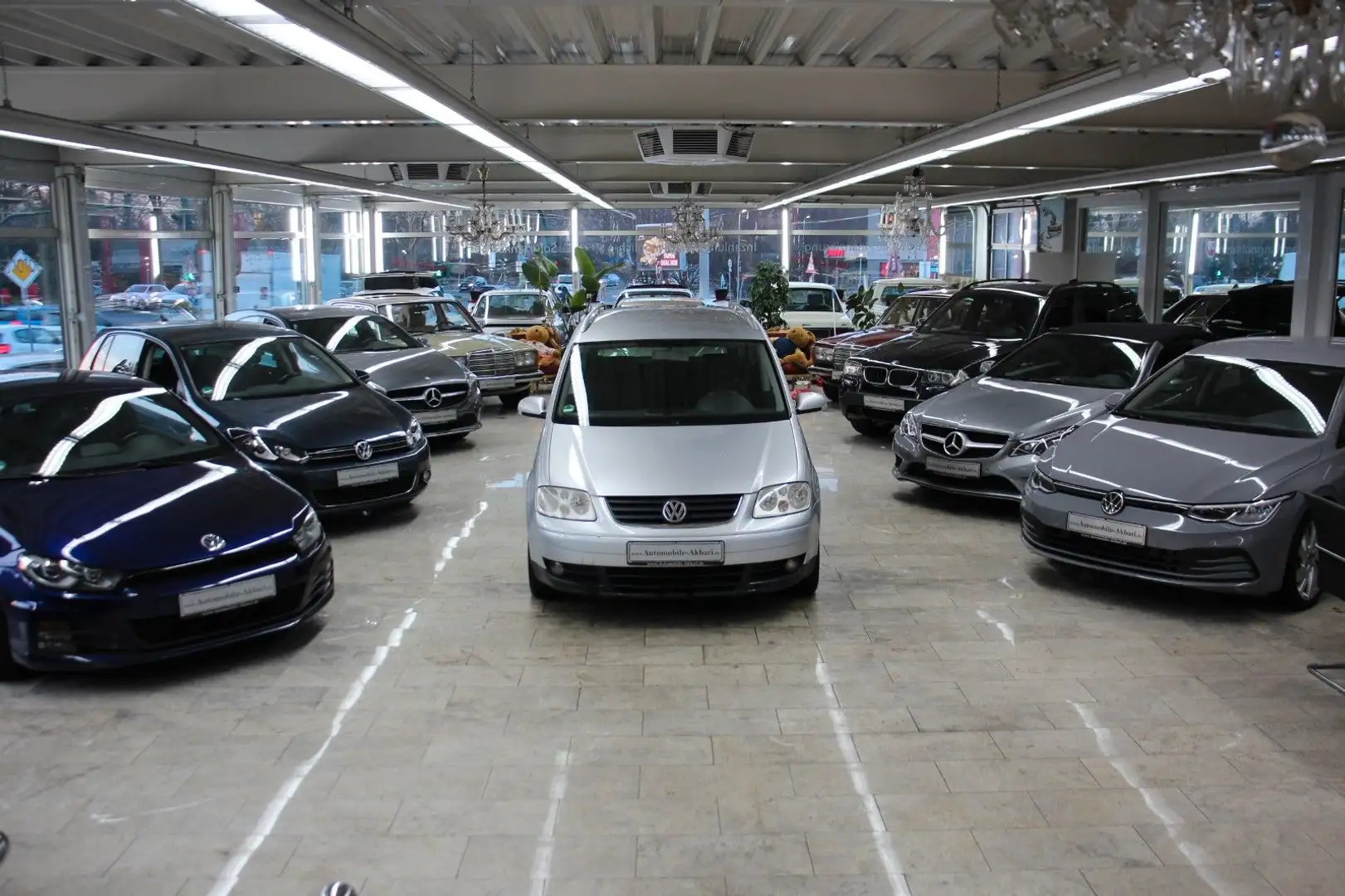 Volkswagen Touran Highline *Sitzheizung/Klima* Silber - 1