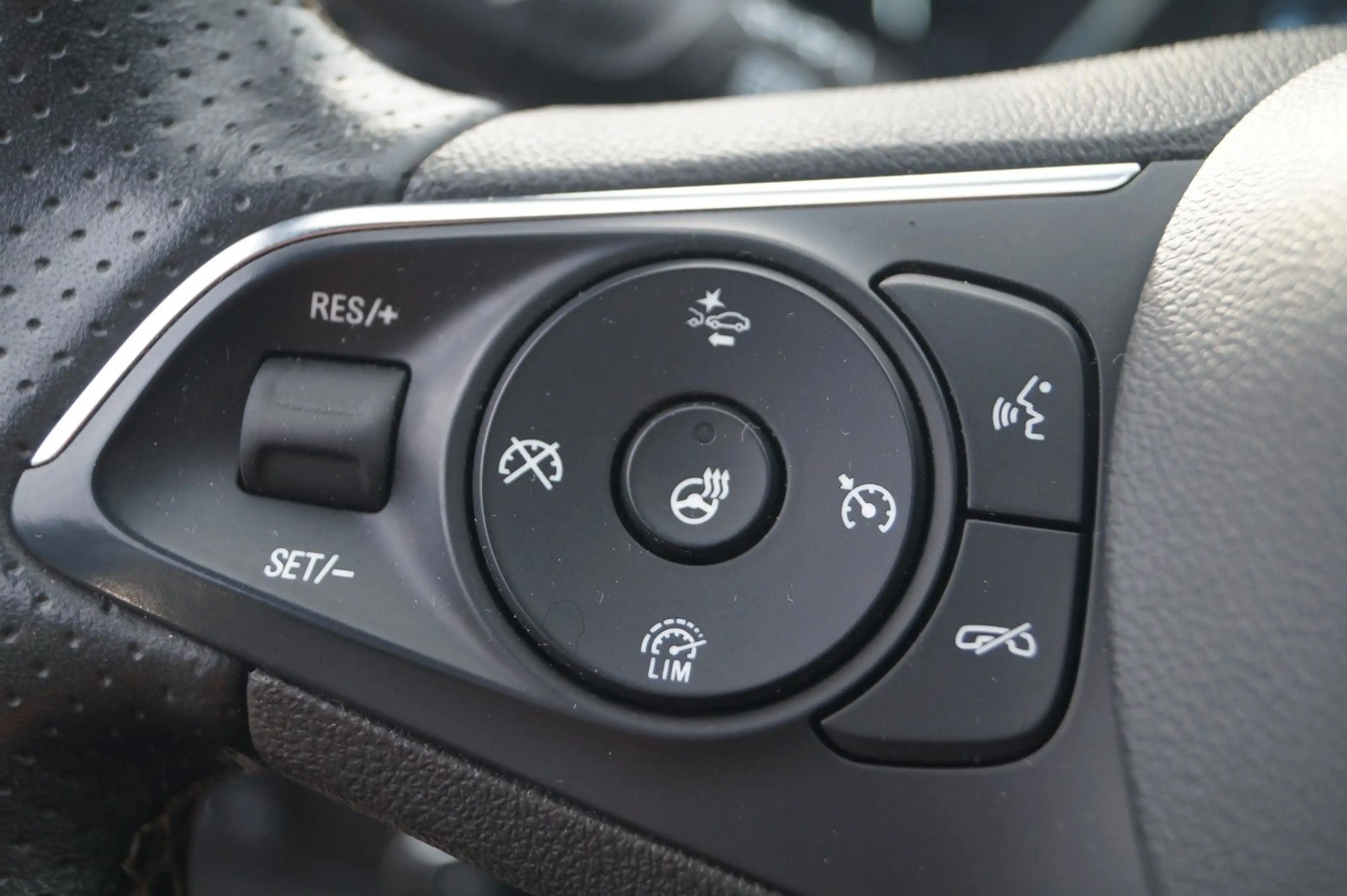 Opel Insignia B Sports Tourer Ultimate *ACC*Head UP* — photo 10