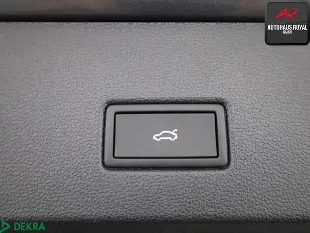 Volkswagen T-Roc view 21