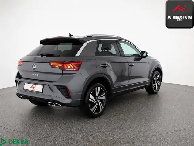 Volkswagen T-Roc view 4