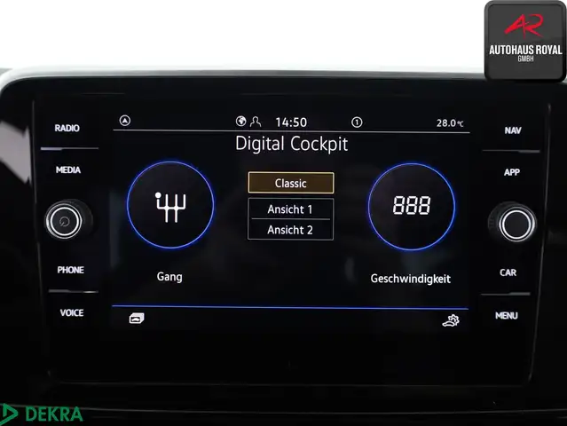 Volkswagen T-Roc view 18