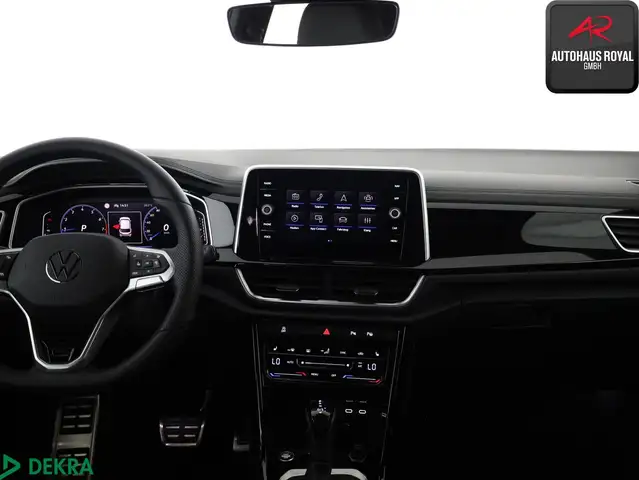 Volkswagen T-Roc view 8